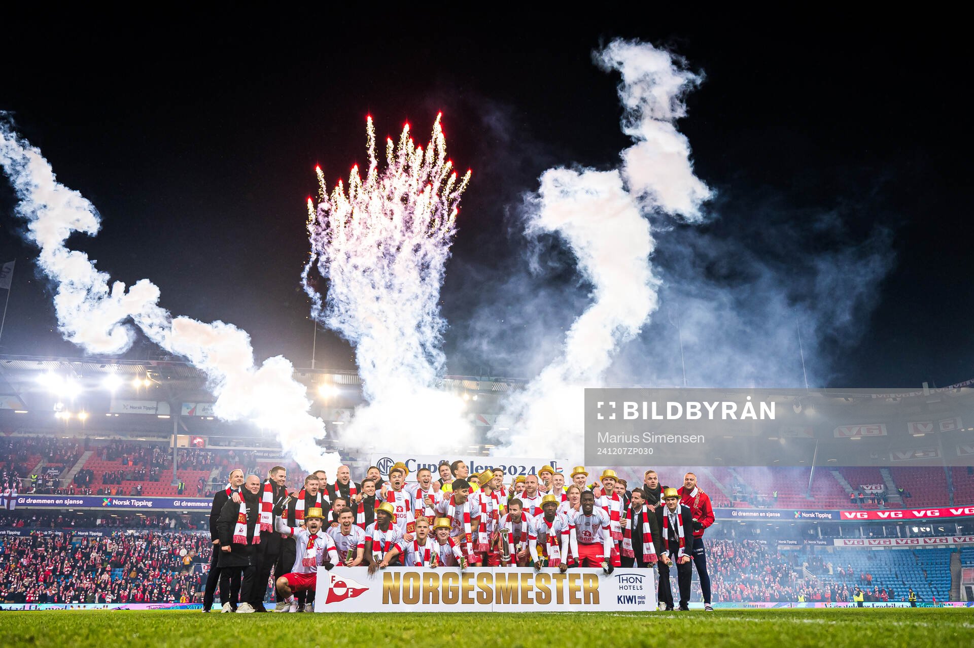 Players of Fredrikstad celebrates with the trophy