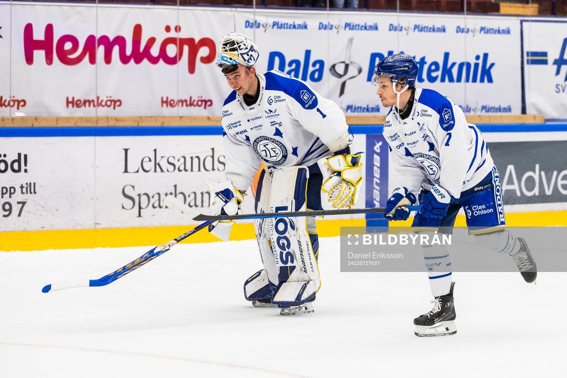 Leksands målvakt Marcus Gidlöf och Marcus Karlberg jublar