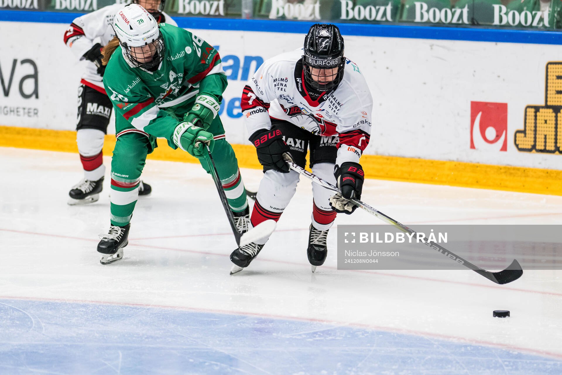 Rögles Emily Gustafson och Malmös Vega Munhoz