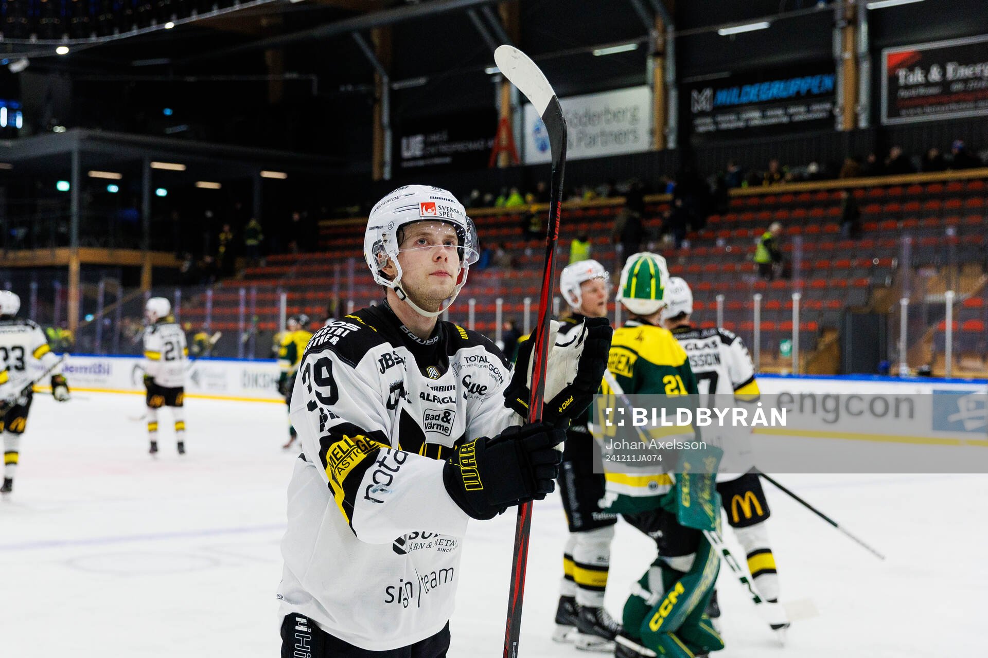 Västerås Elias Ekström jublar