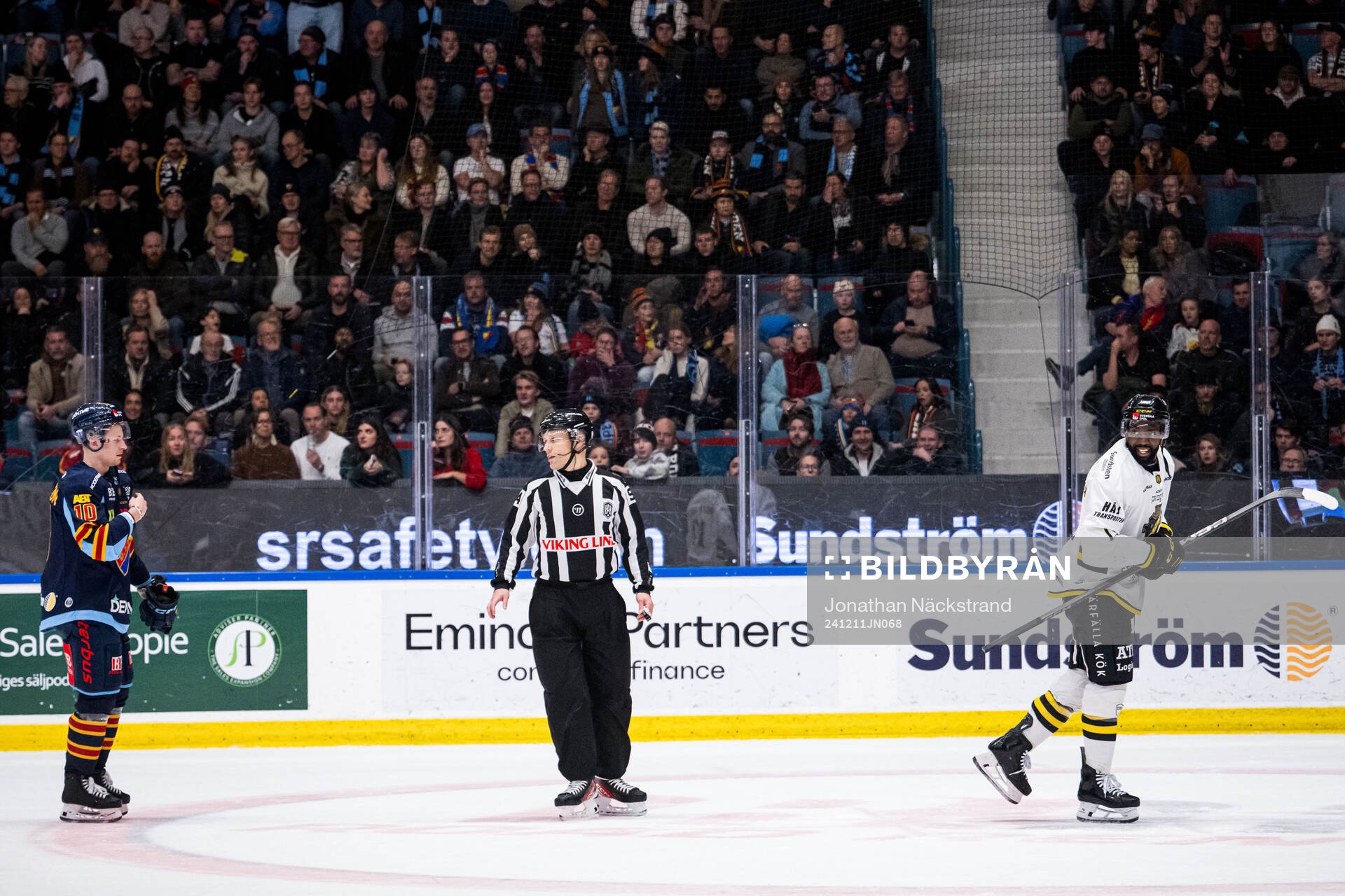 Djurgårdens Jakob Ragnarsson och AIKs Daniel Muzito
