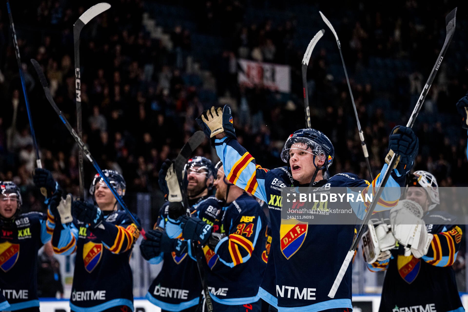 Djurgårdens Arvid Costmar jublar