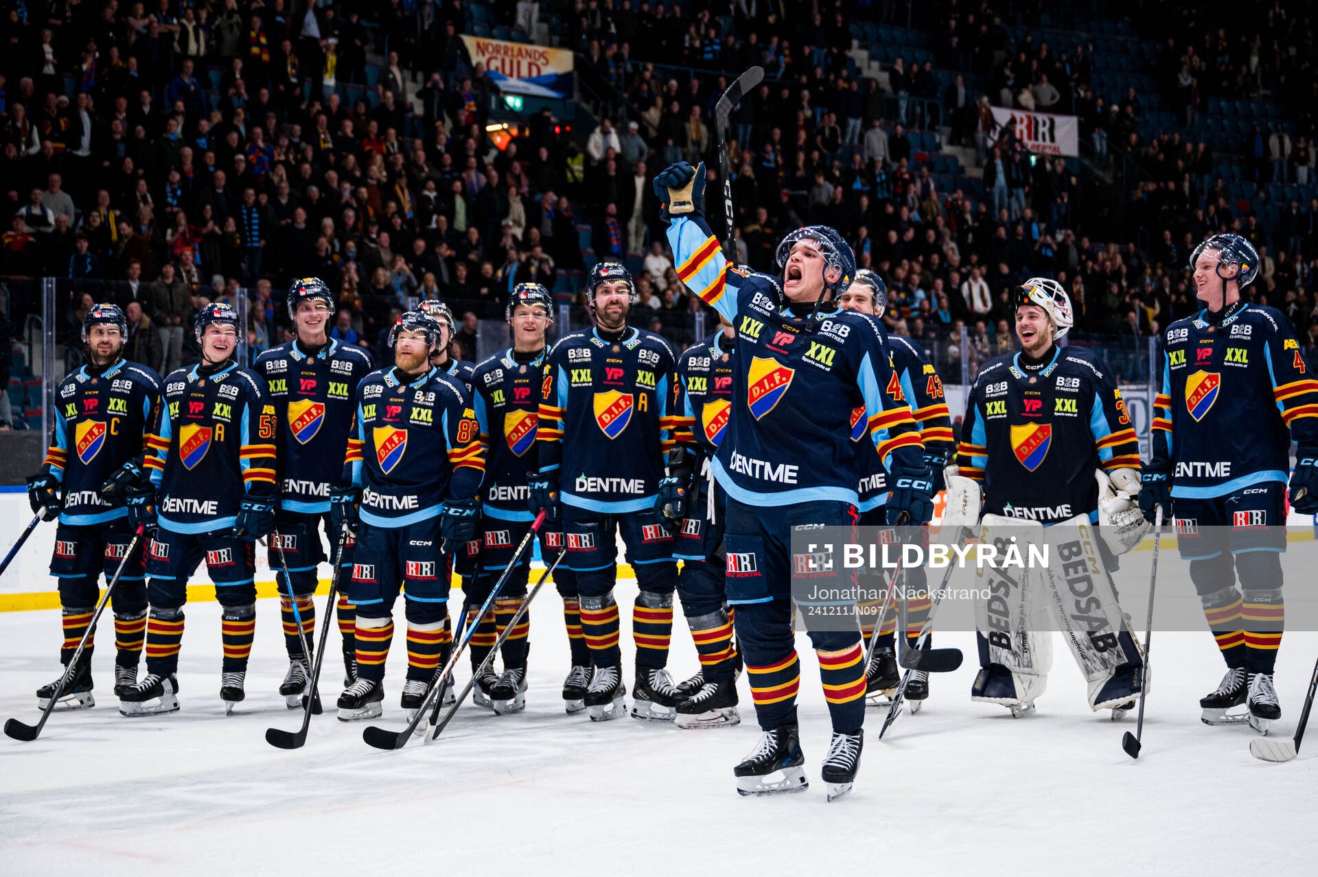 Djurgårdens Arvid Costmar  jublar