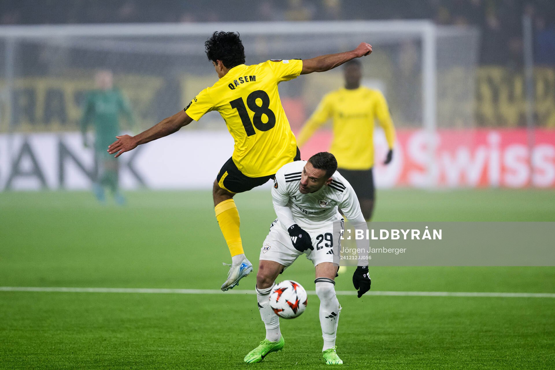 Ahmed Qasem of Elfsborg and Marko Vesovic of Qarabag
