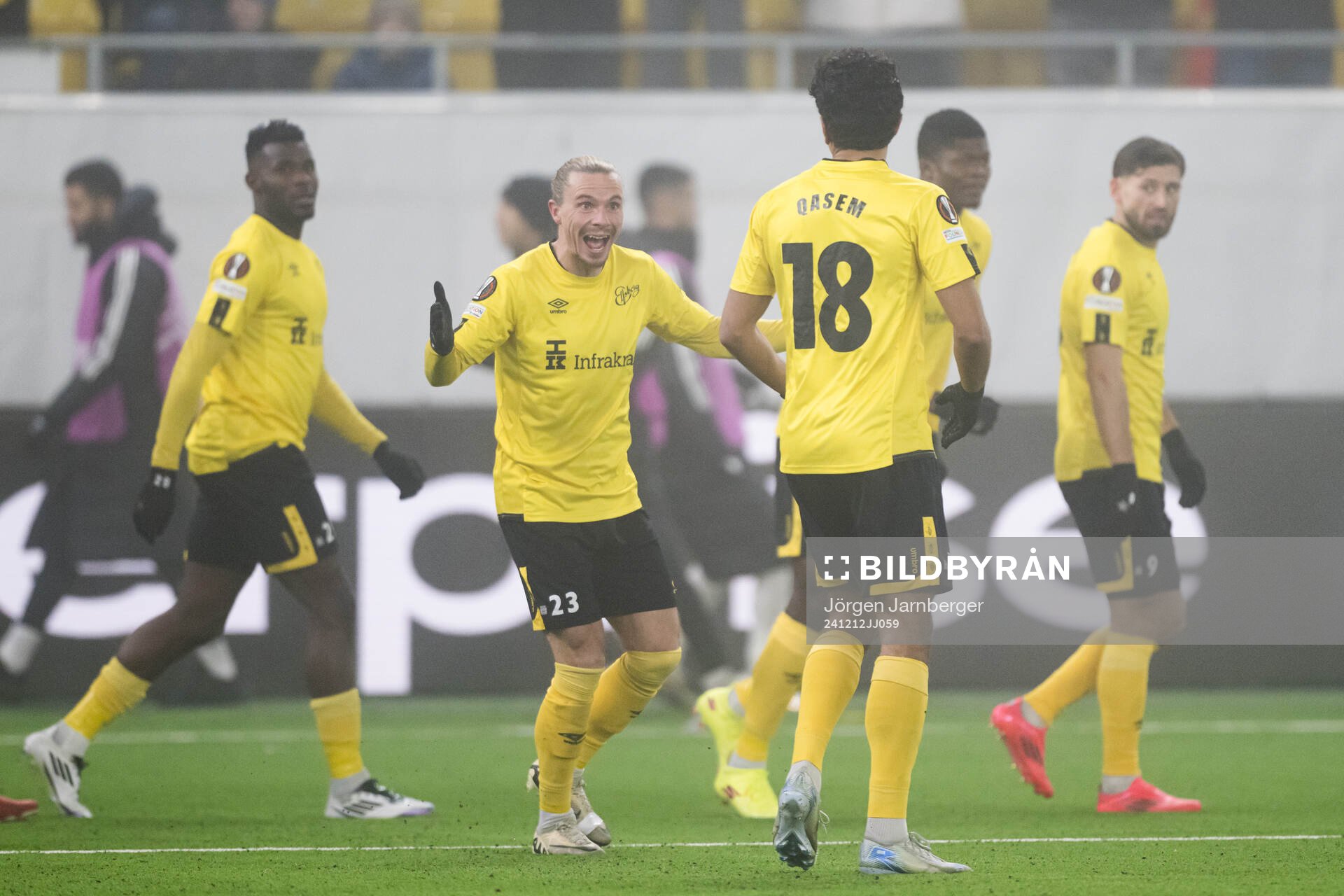 Niklas Hult of Elfsborg celebrates with team mates