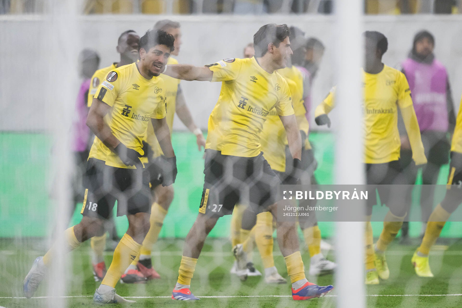 Ahmed Qasem of Elfsborg celebrates Besfort Zeneli