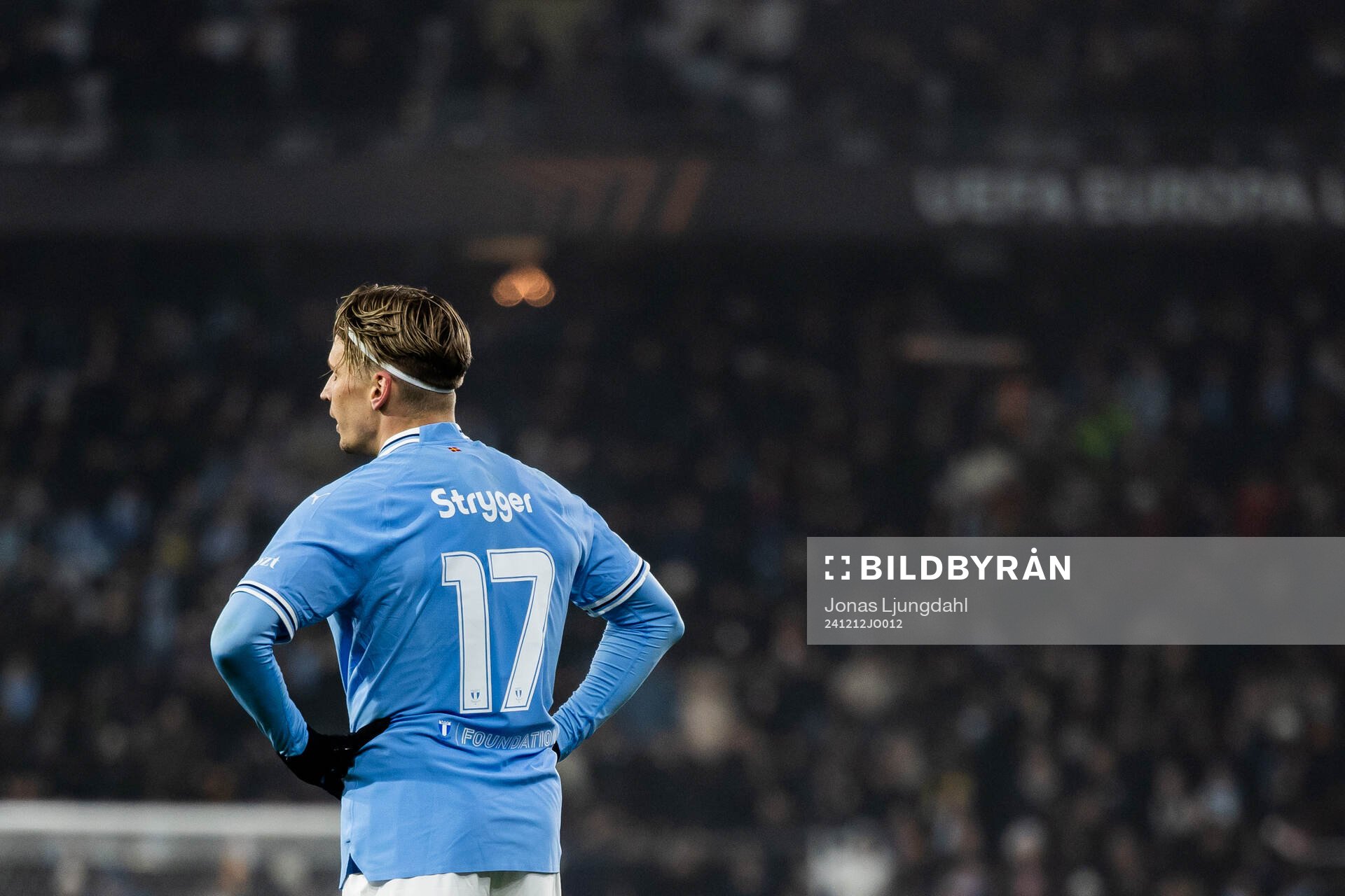 Jens Stryger Larsen of Malmö FF looks dejected