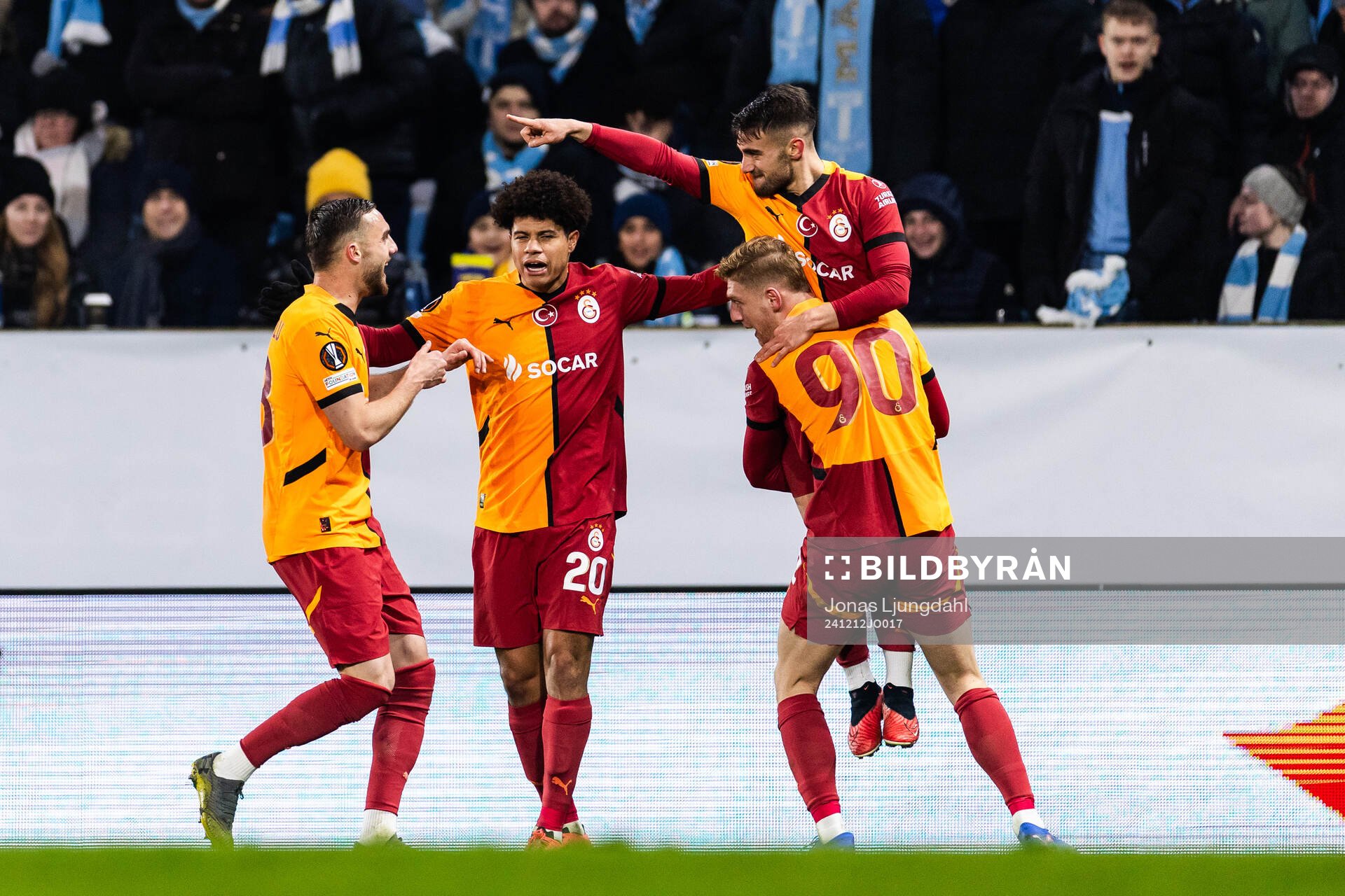 Yunus Akgun of Galatasaray celebrates with team mates