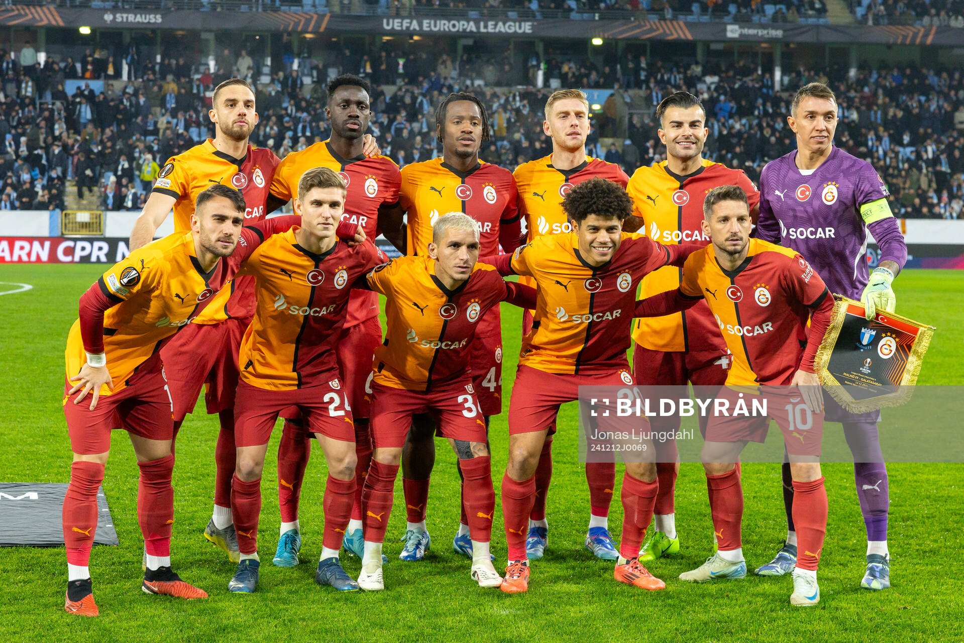 The starting eleven of of Galatasaray  pose for a photo