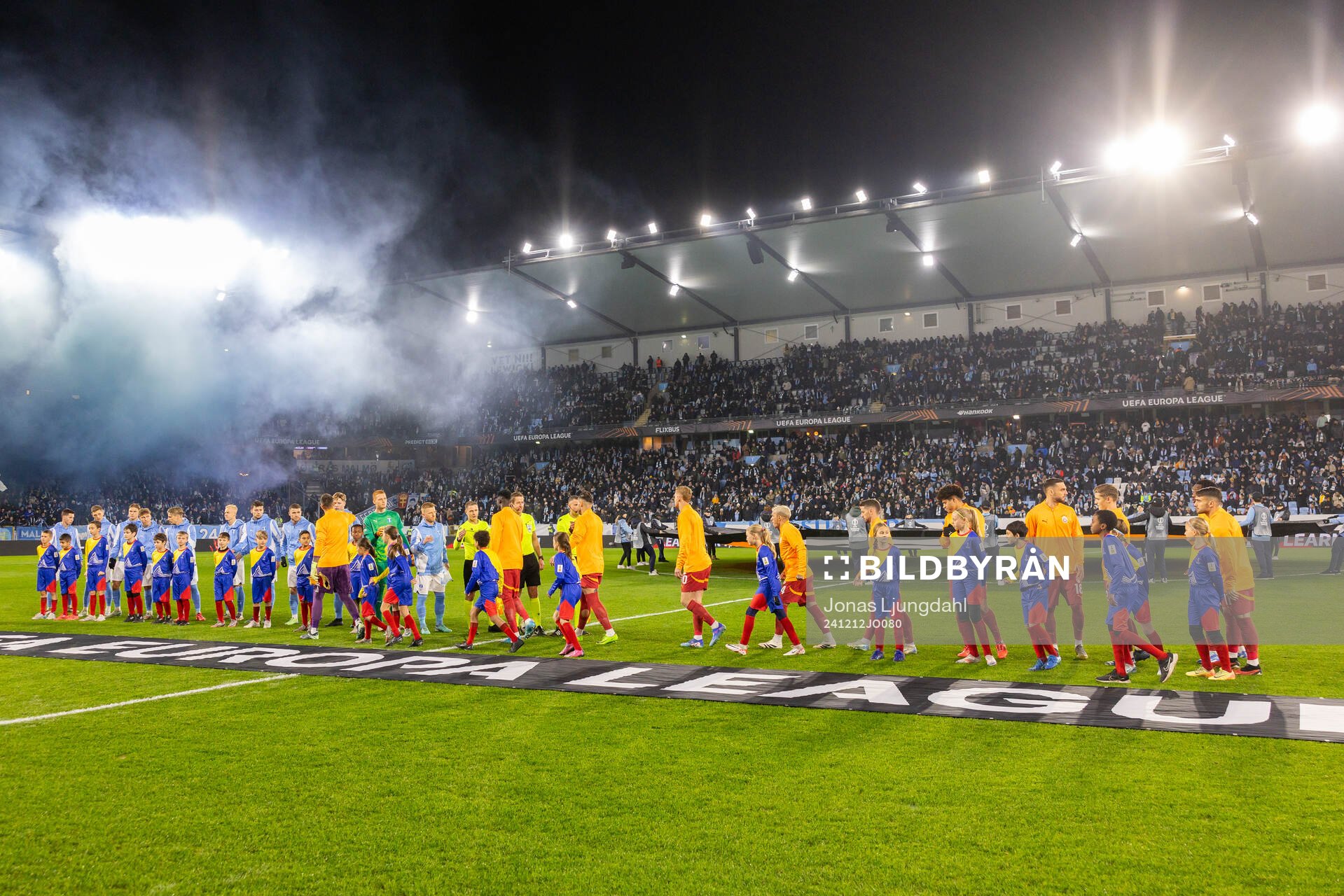 Players of Malmö FF and of Galatasaray greats each other prior to the UEFA Europa League football match between Malmö FF and Galatasaray on December 12, 2024 in Malmö.