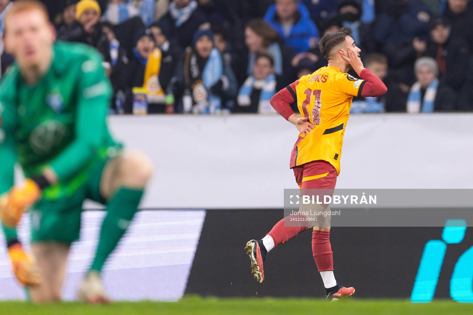 Yunus Akgun of Galatasaray celebrates