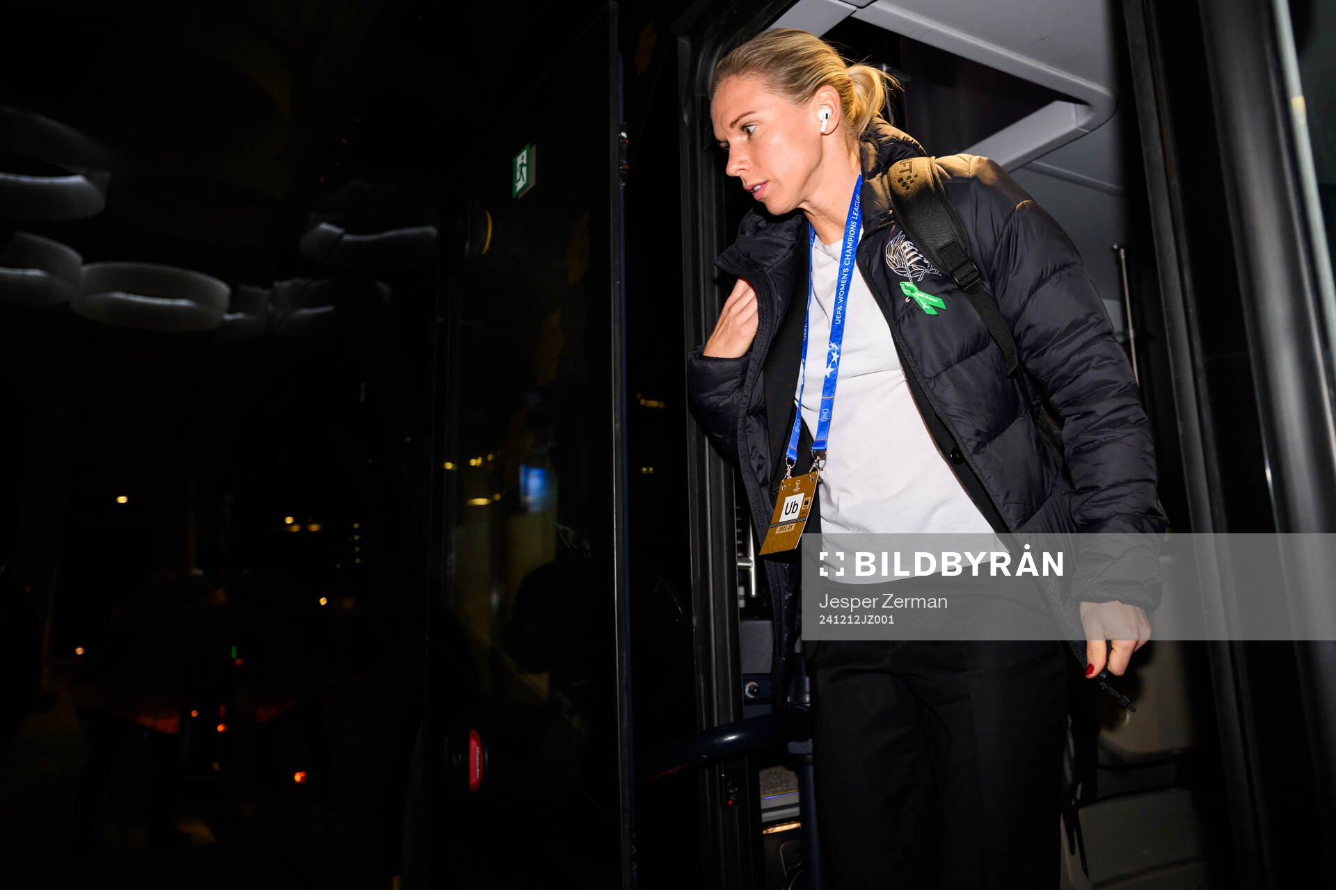 Jonna Andersson of Hammarby arrives at Tele2 Arena