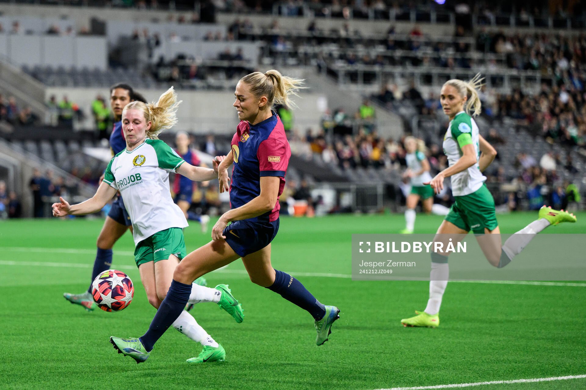 Emilie Joramo of Hammarby and Fridolina Rolfö of Barcelona