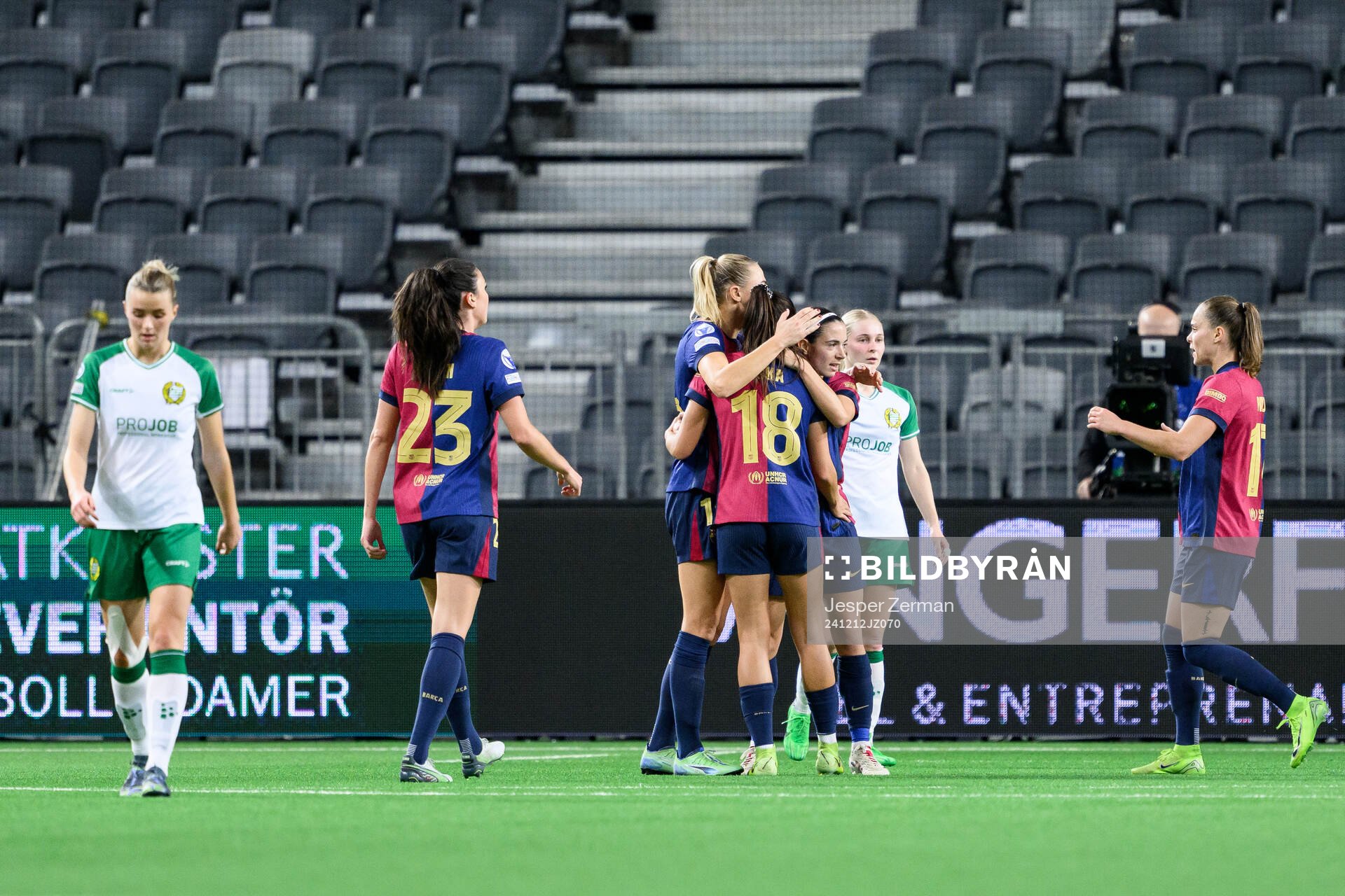 Aitana Bonmati of Barcelona celebrates with team mates