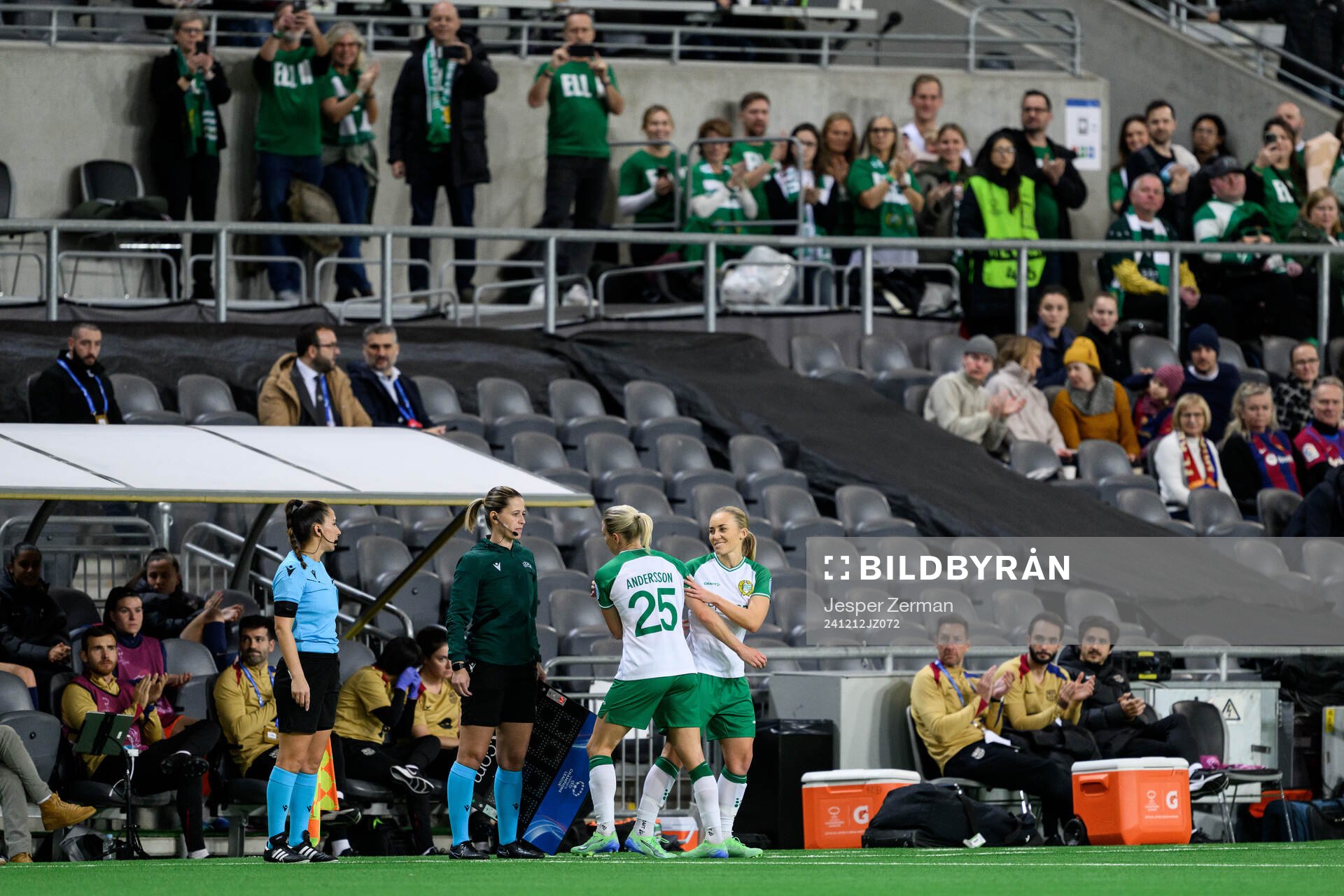 Jonna Andersson is substituted of for Ellen Gibson of
