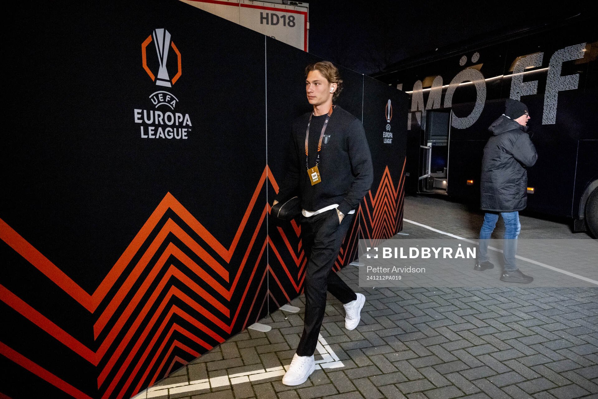 Goalkeeper William Nieroth Lundgren of Malmö FF arrives to