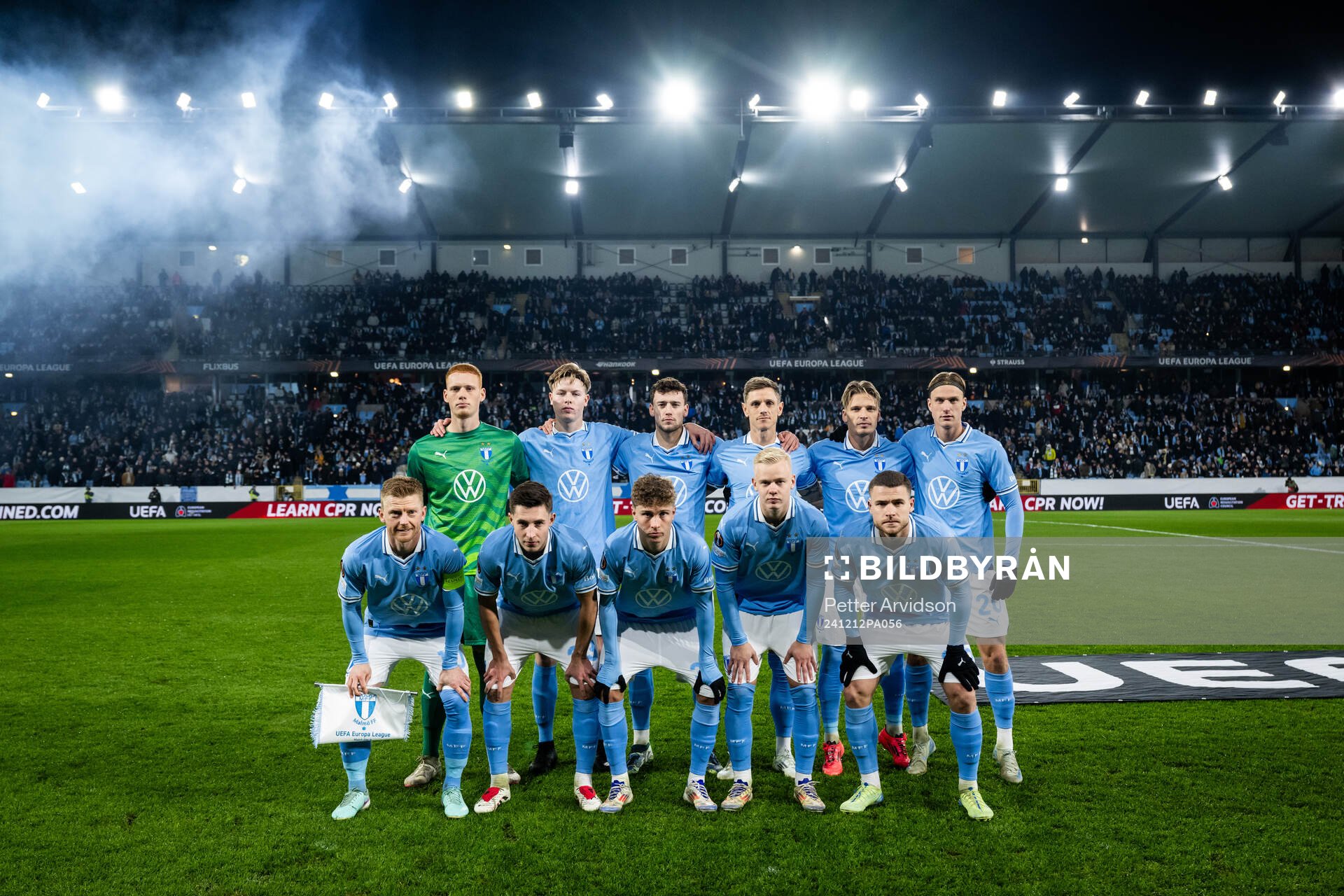 The starting eleven of Malmö FF pose for a photo