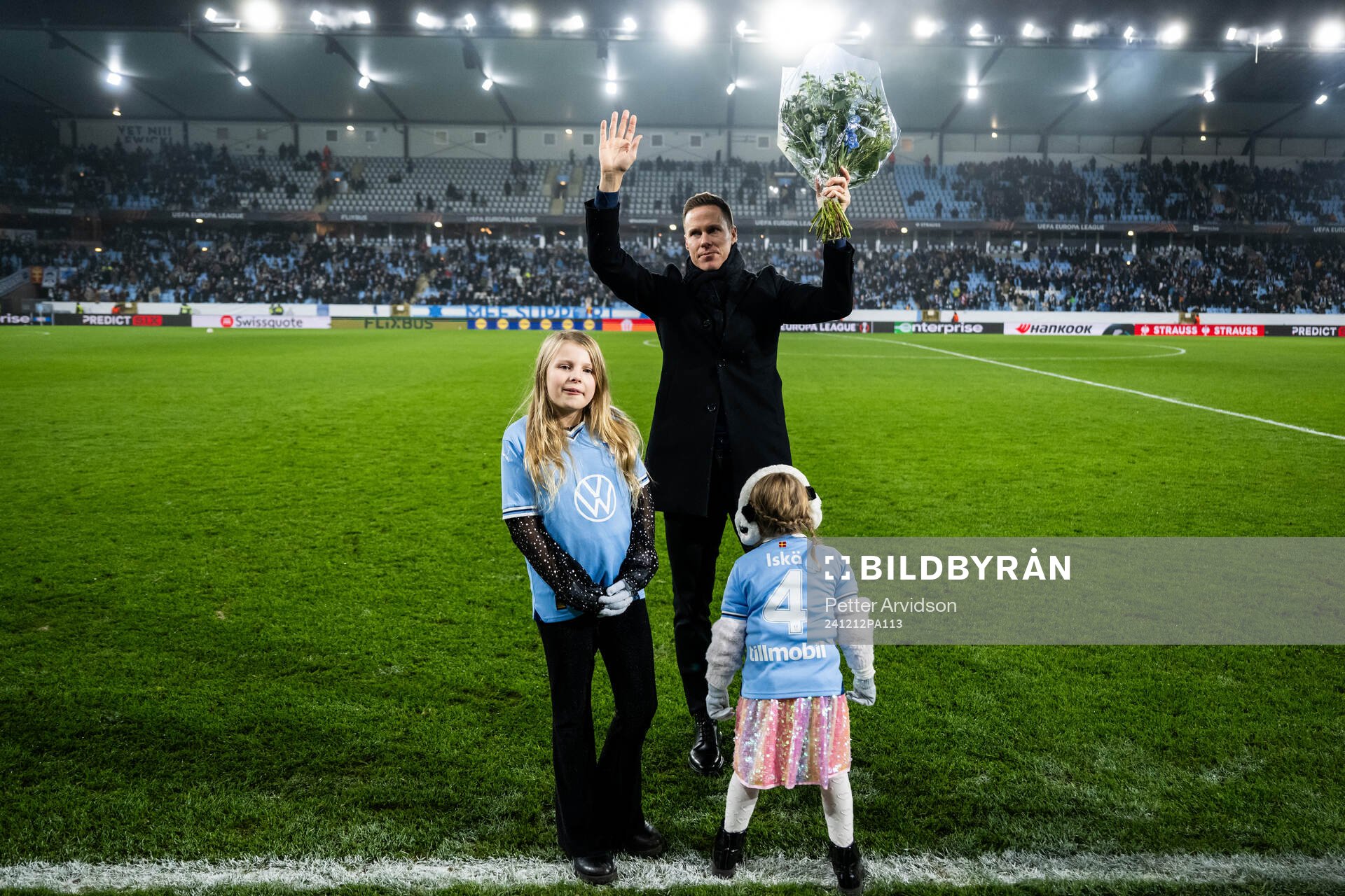 Niklas Moisander of Malmö FF is celebrated as he leaves