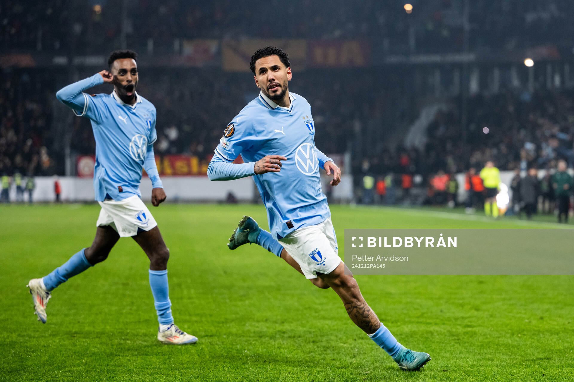 Sergio Pena of Malmö FF celebrates
