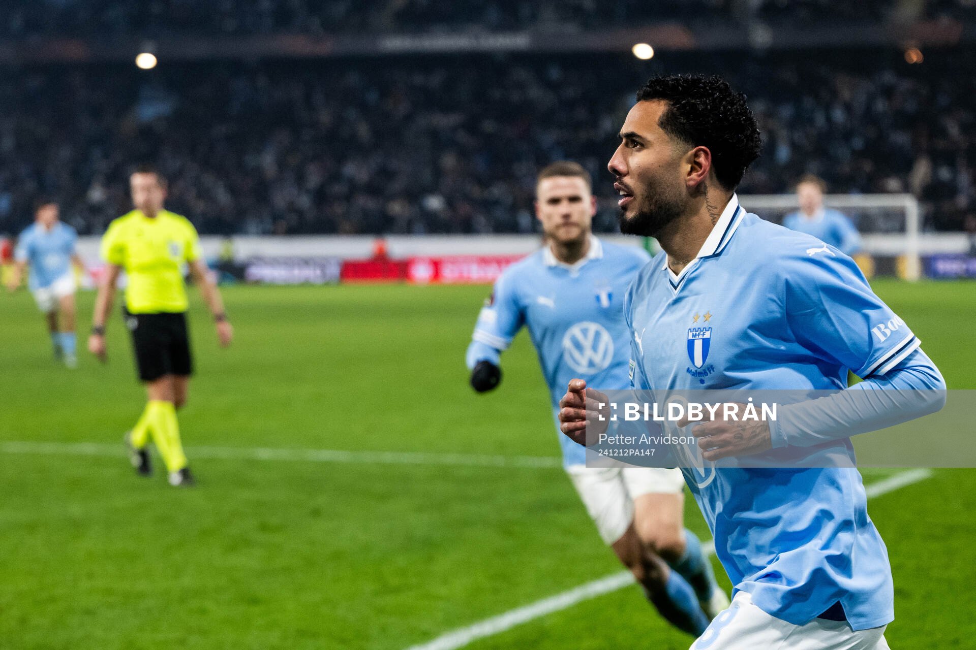 Sergio Pena of Malmö FF celebrates
