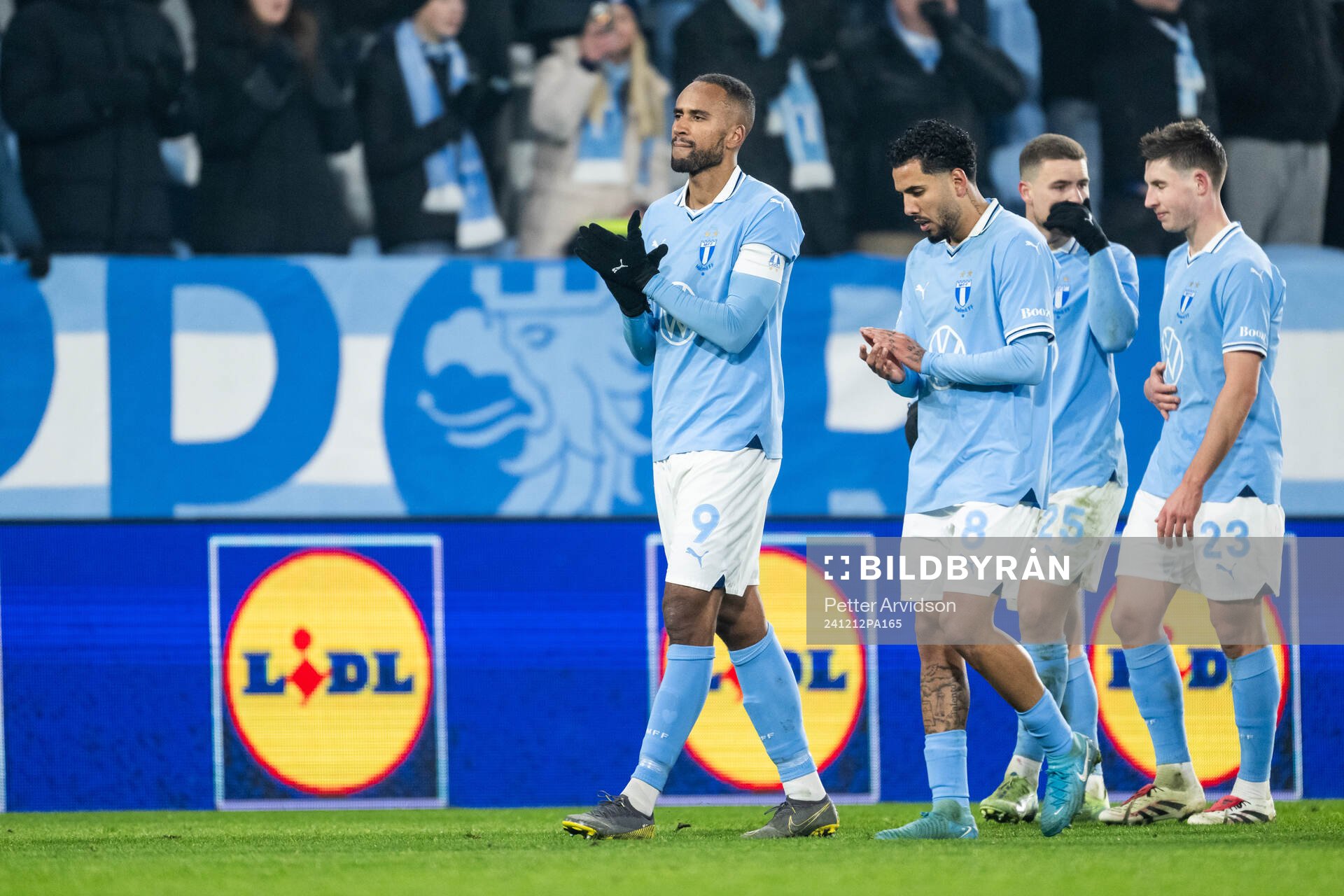 Isaac Kiese Thelin, Sergio Pena, Gabriel Busanello and