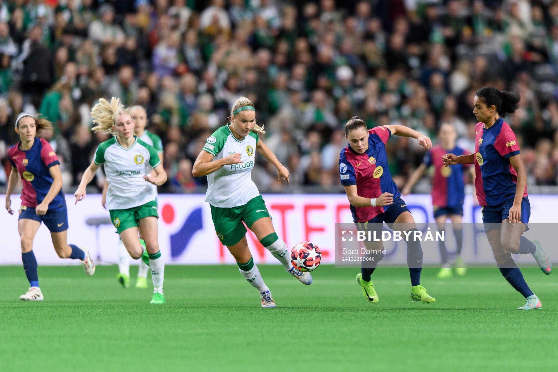 Eva Nyström of Hammarby and Ewa Pajor of Barcelona