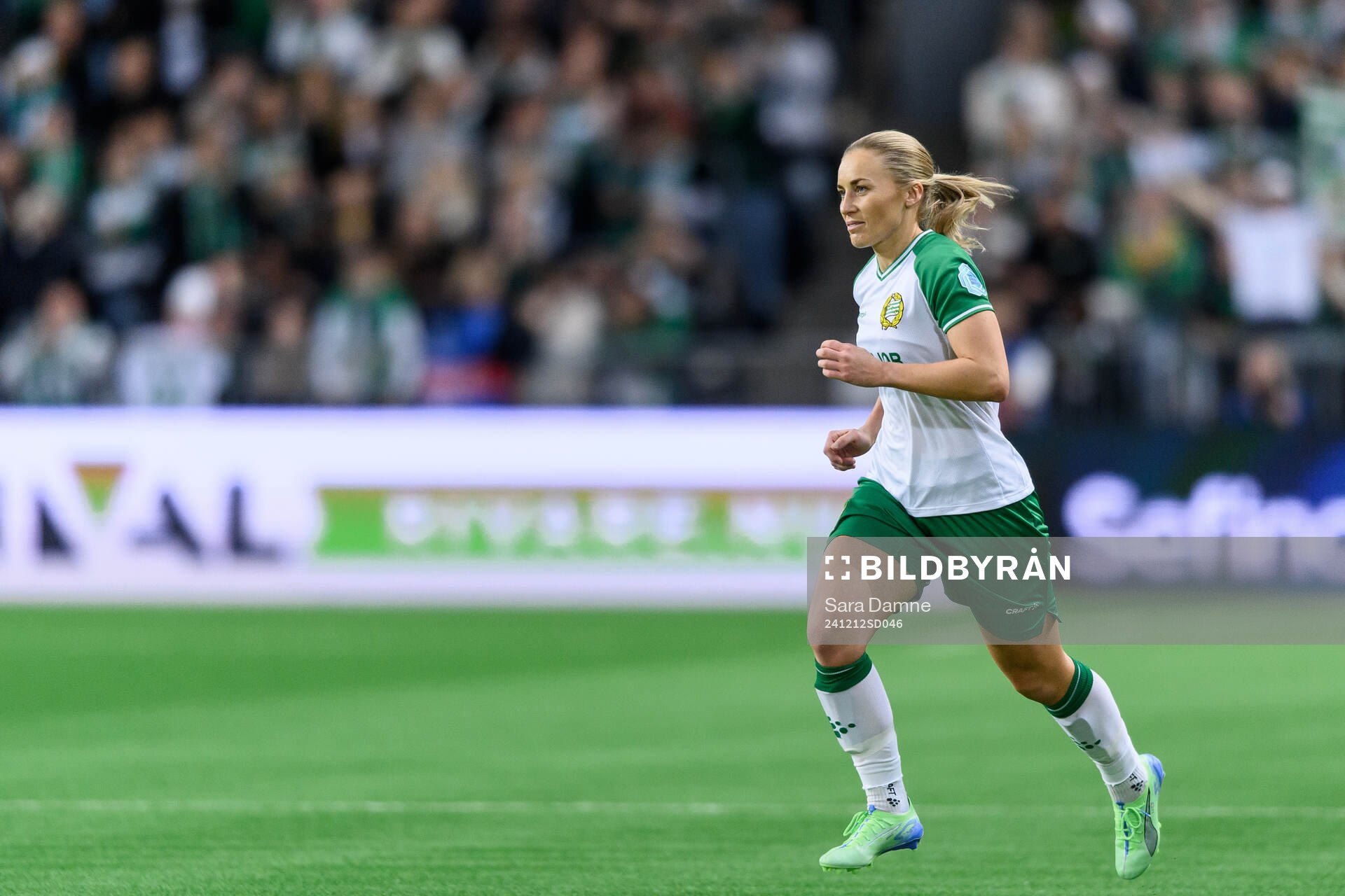 Ellen Gibson of Hammarby is substituted