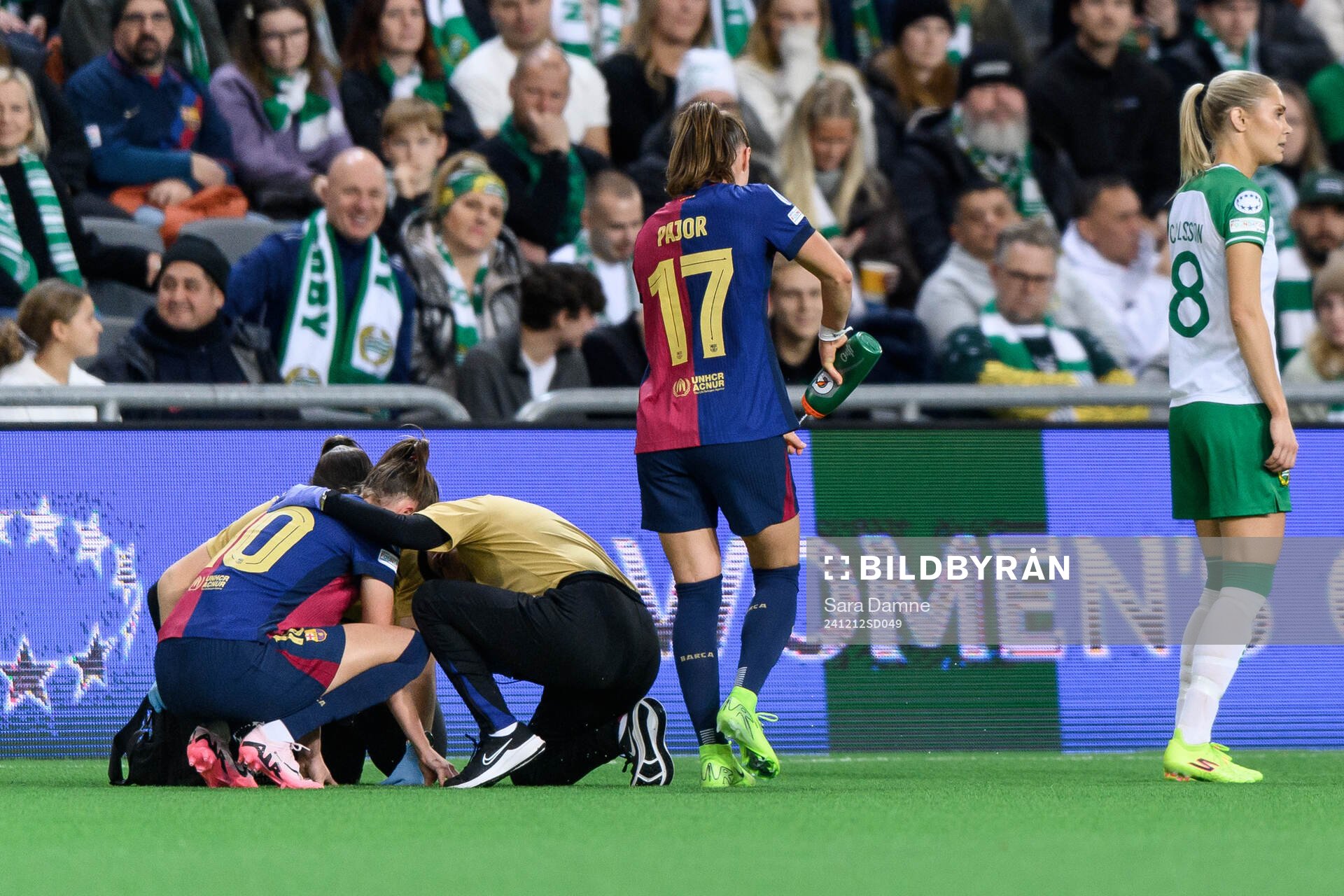 Caroline Graham Hansen of Barcelona in pain