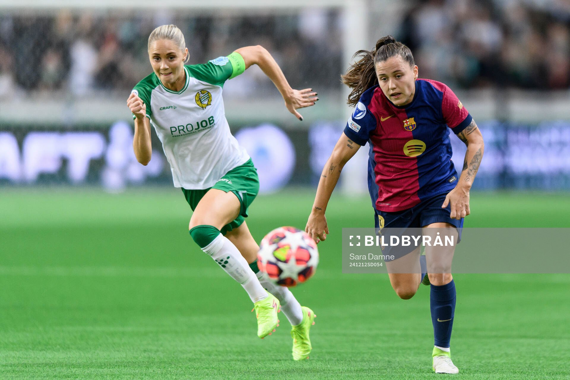 Alice Carlsson of Hammarby and Claudia Pina of Barcelona