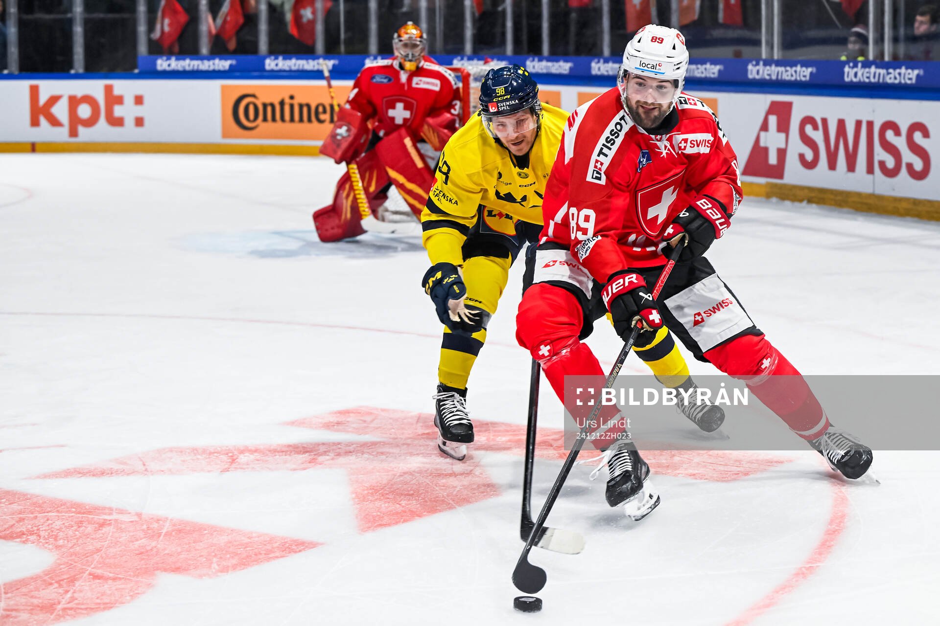 Linus Sandin of Sweden and Fabian Heldner of Switzerland in
