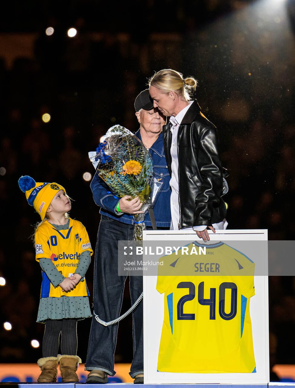 This picture is part of Bildbyrån’s selection of best sports photos from 2024. Originally published 241203 Marika Domanski Lyfors and Caroline Seger hug each other during a ceremony to honor her career after the UEFA Women's Euro Qualifier play-off football match between Sweden and Serbia on December 3, 2024 in Stockholm, Sweden.