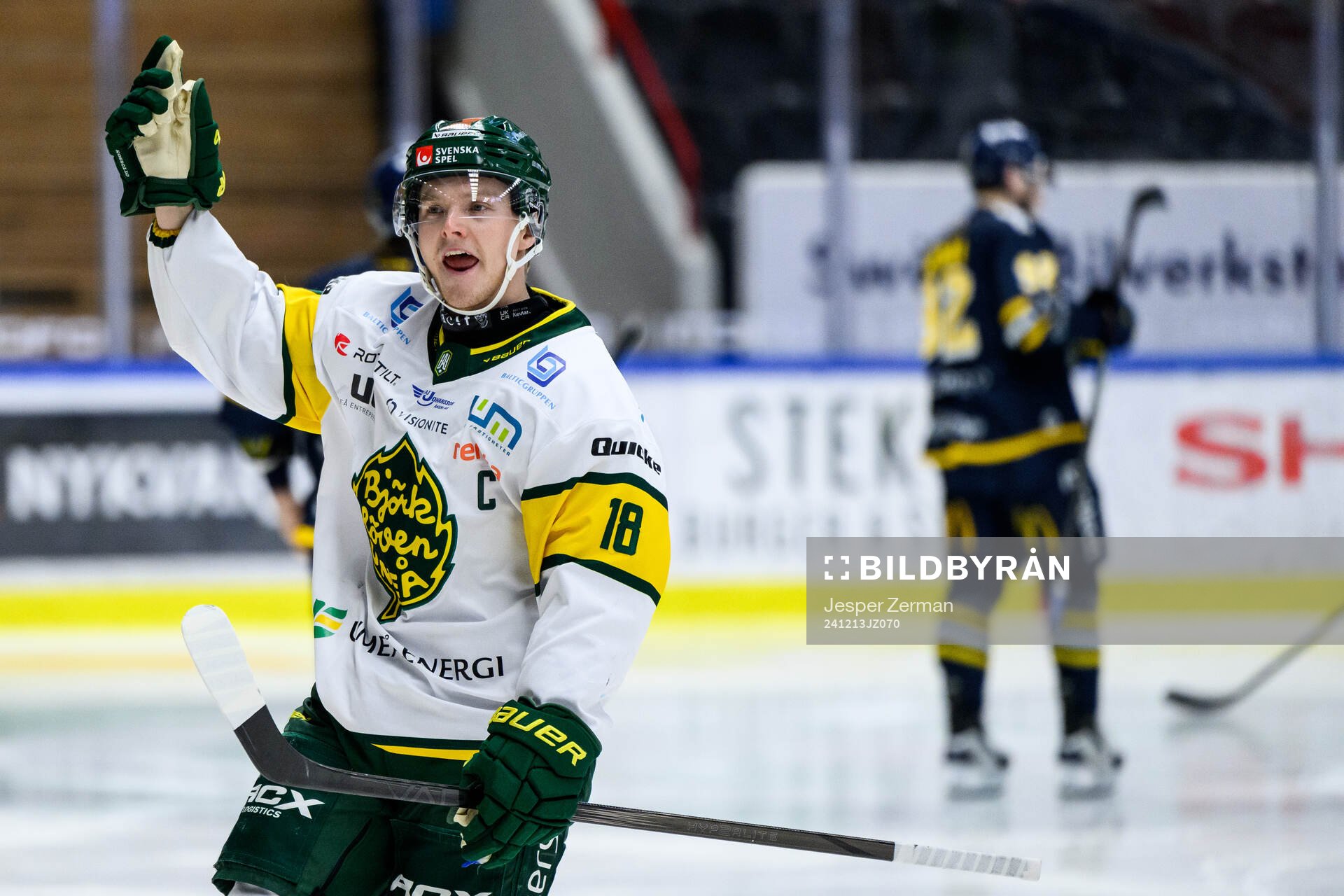 Björklövens Axel Ottosson jublar