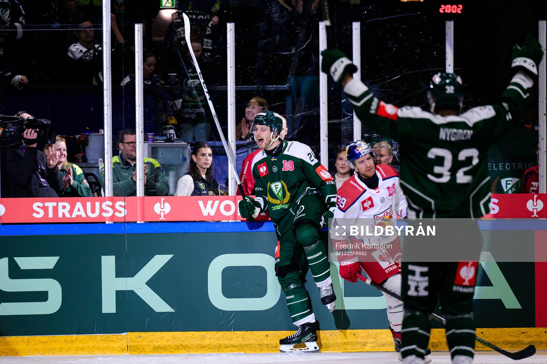Marcus Westfält of Färjestad  cxelebrates