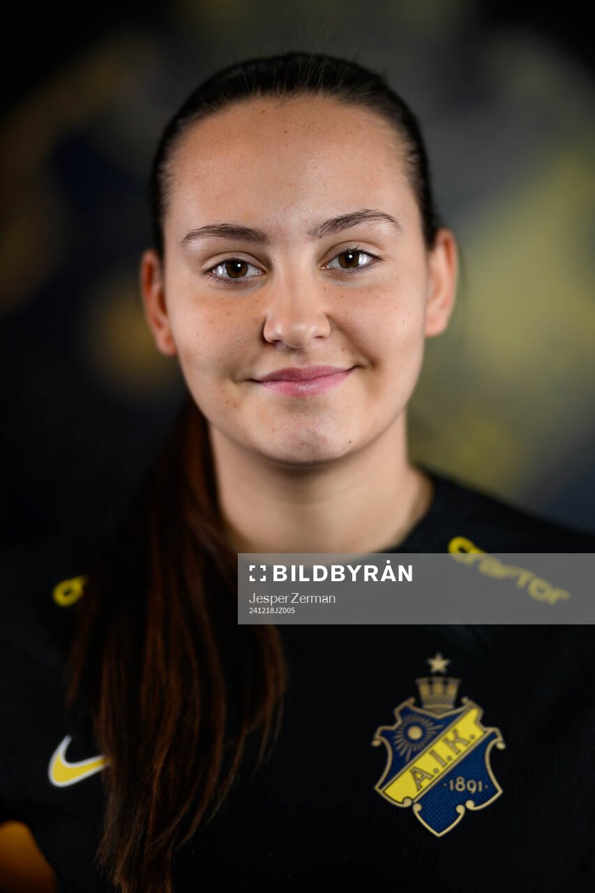 Janelle Yilmaz