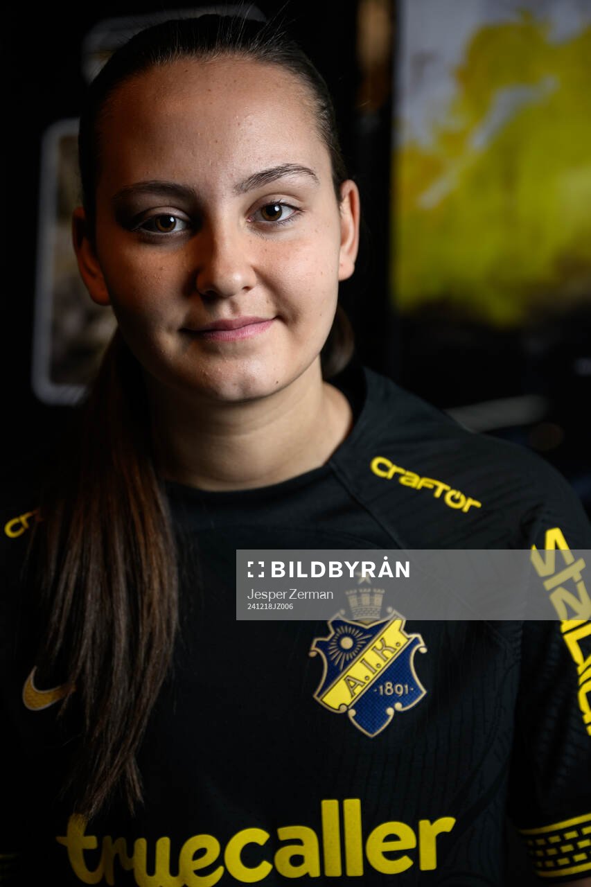 Janelle Yilmaz