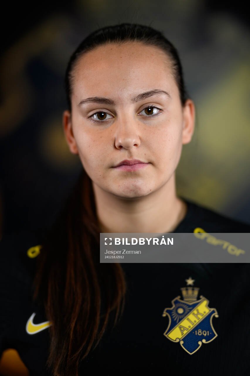 Janelle Yilmaz