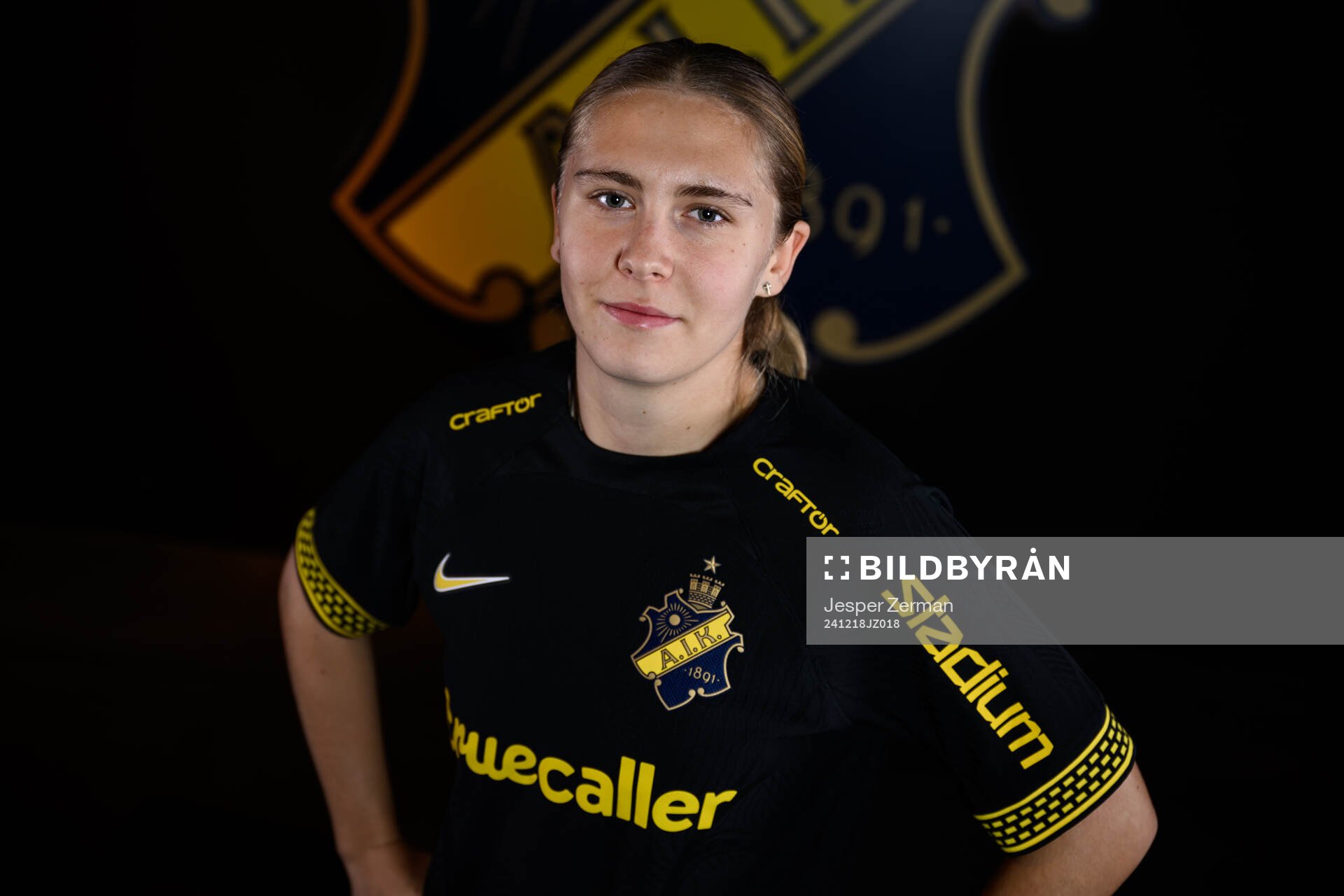 Aleksandra Bogucka poserar för ett porträtt i samband med att hon presenteras som nyförvärv av AIK den 18 december 2024 i Stockholm.