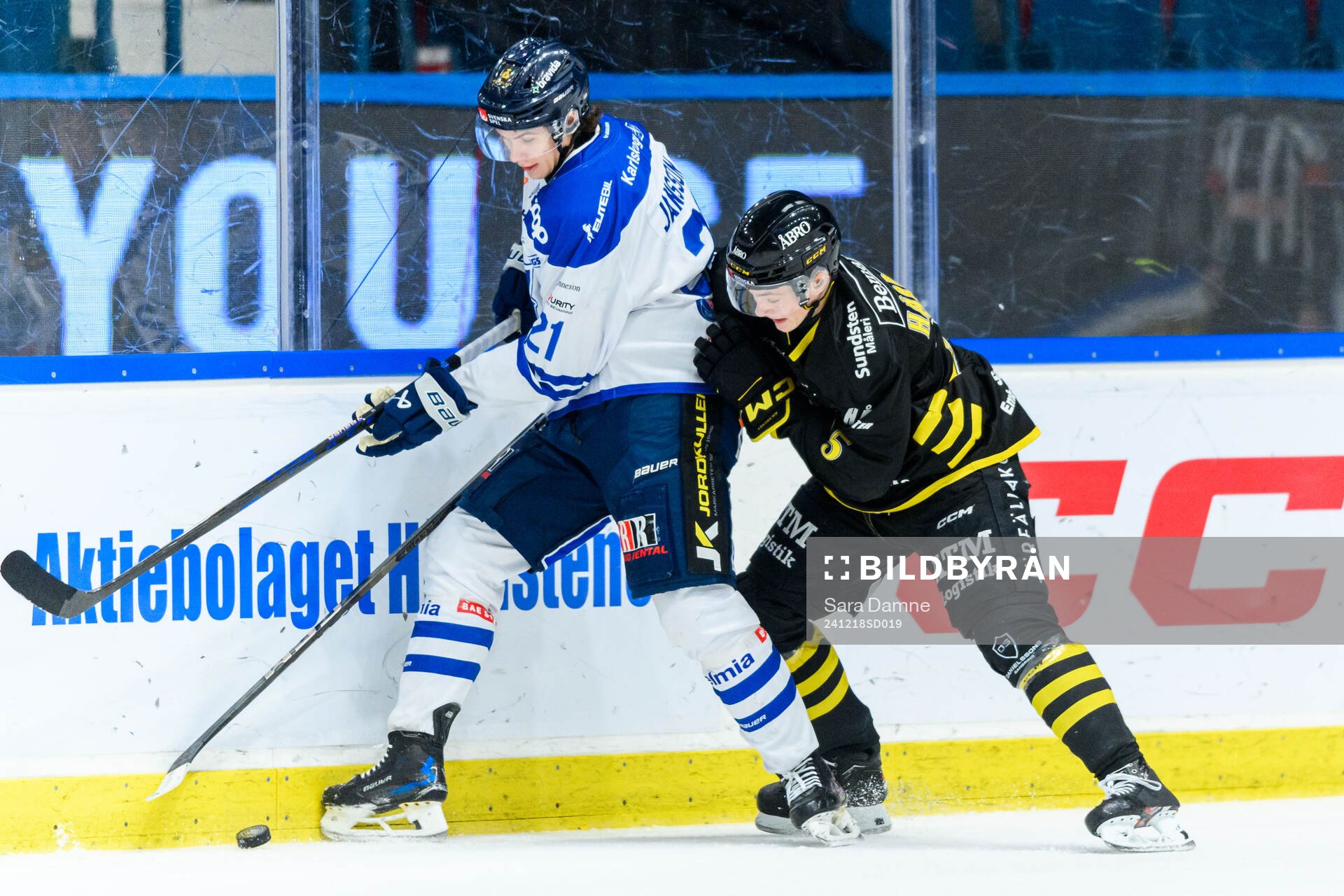 Karlskogas Christoffer Jansson och AIKs Theo Hårdstam