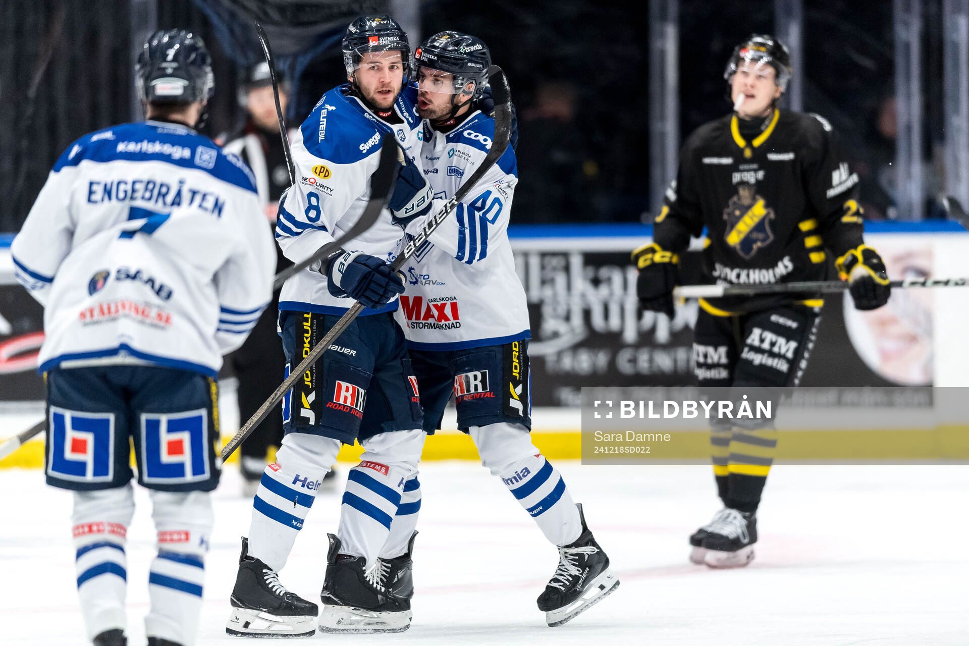 Karlskogas Måns Krämer jublar