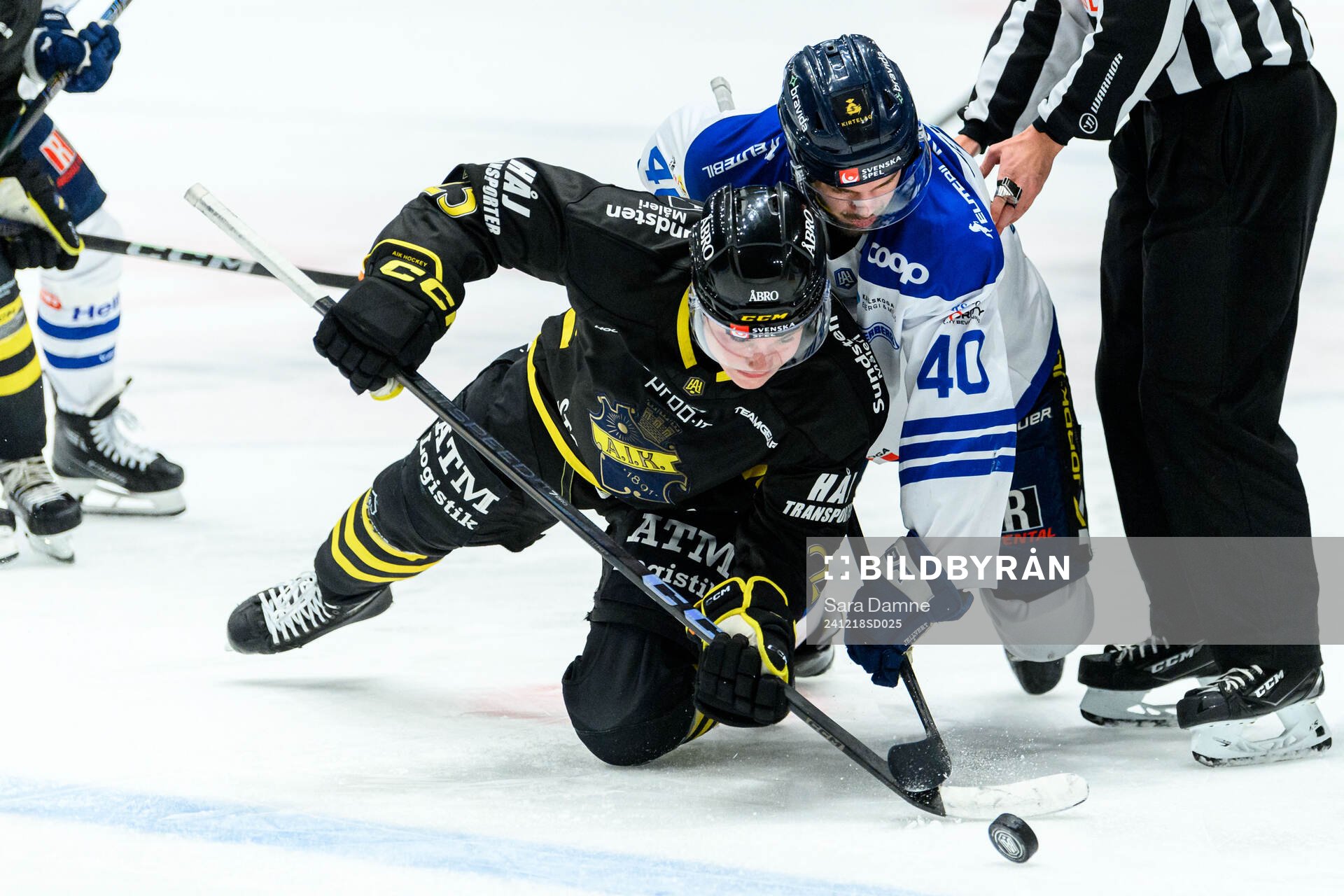 AIKs Theo Hårdstam och Karlskogas Kalle Jellvert