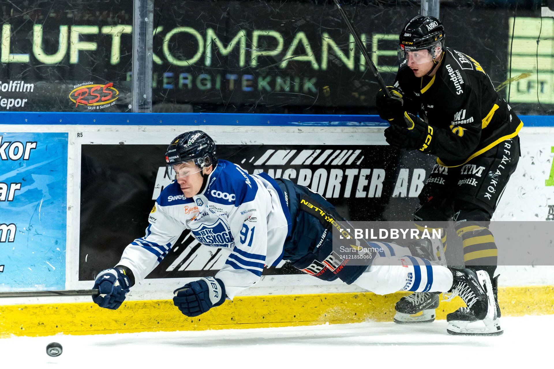 Karlskogas Tim Barkemo och AIKs Oskar Magnusson