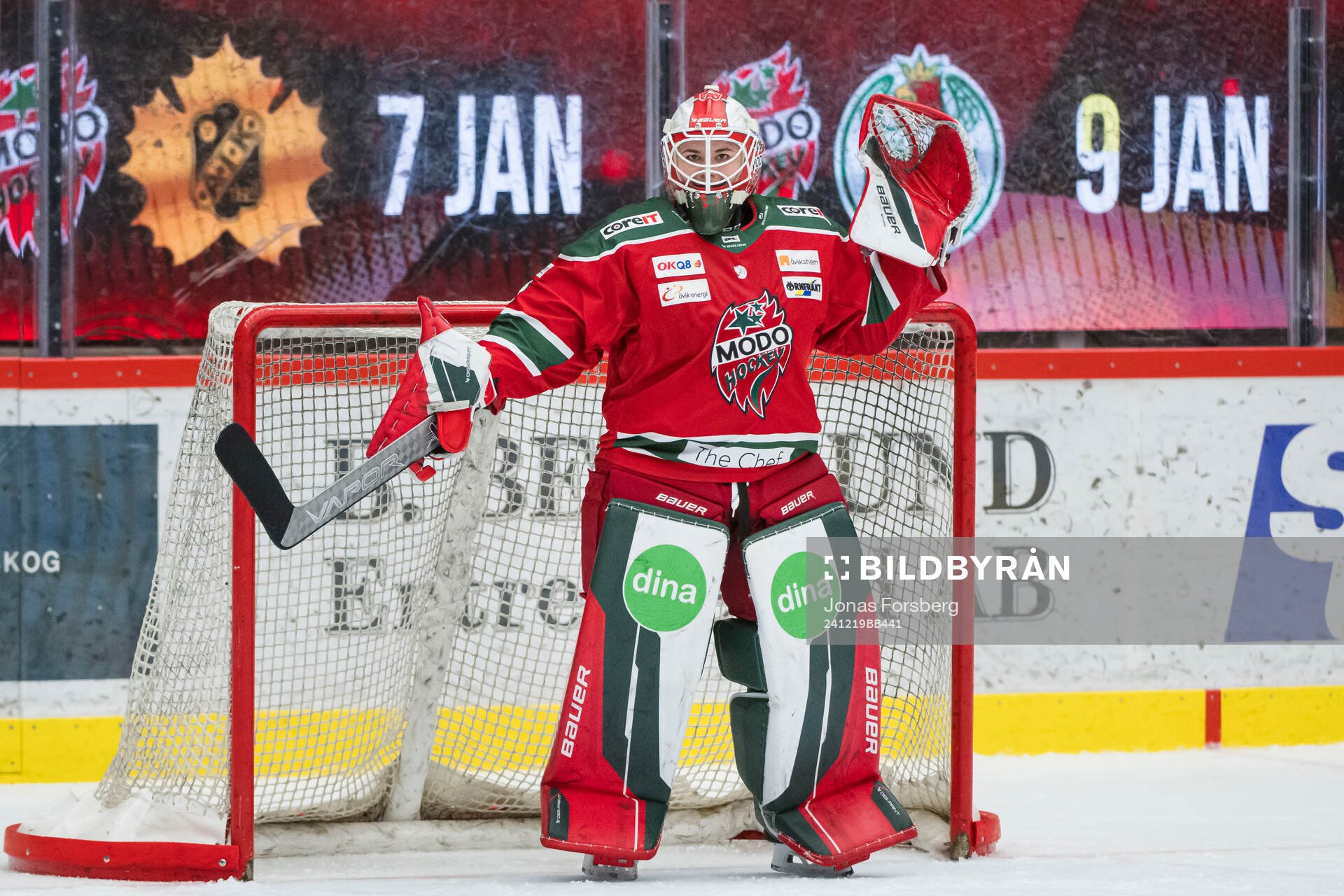 Modos målvakt Andrea Brändli jublar