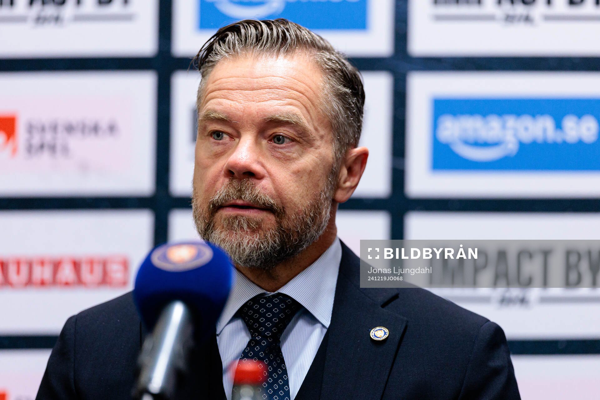 Växjös assisterande tränare Fredrik Hellgren på