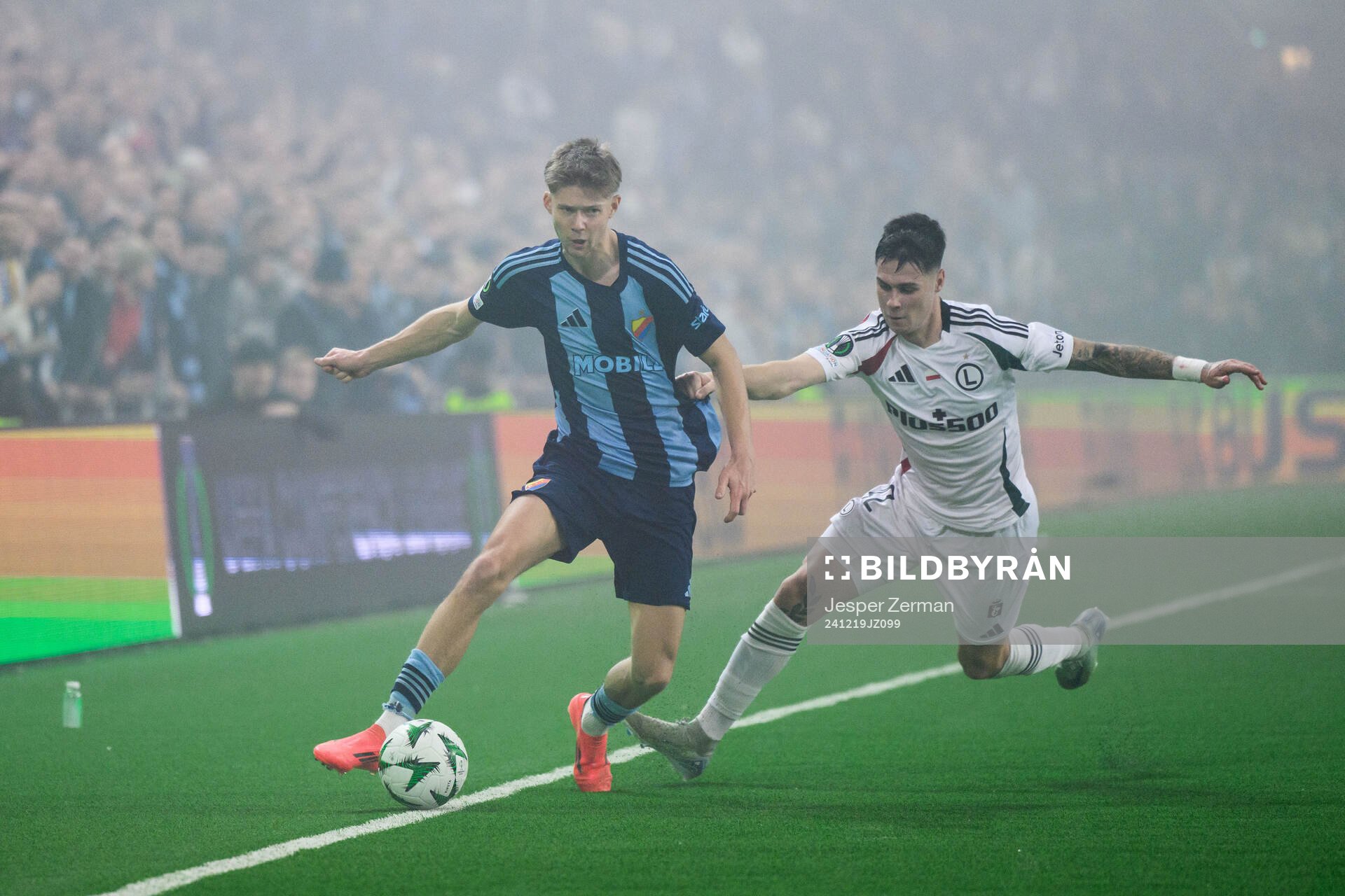 Patric Åslund of Djurgården and Sergio Barcia of Legia