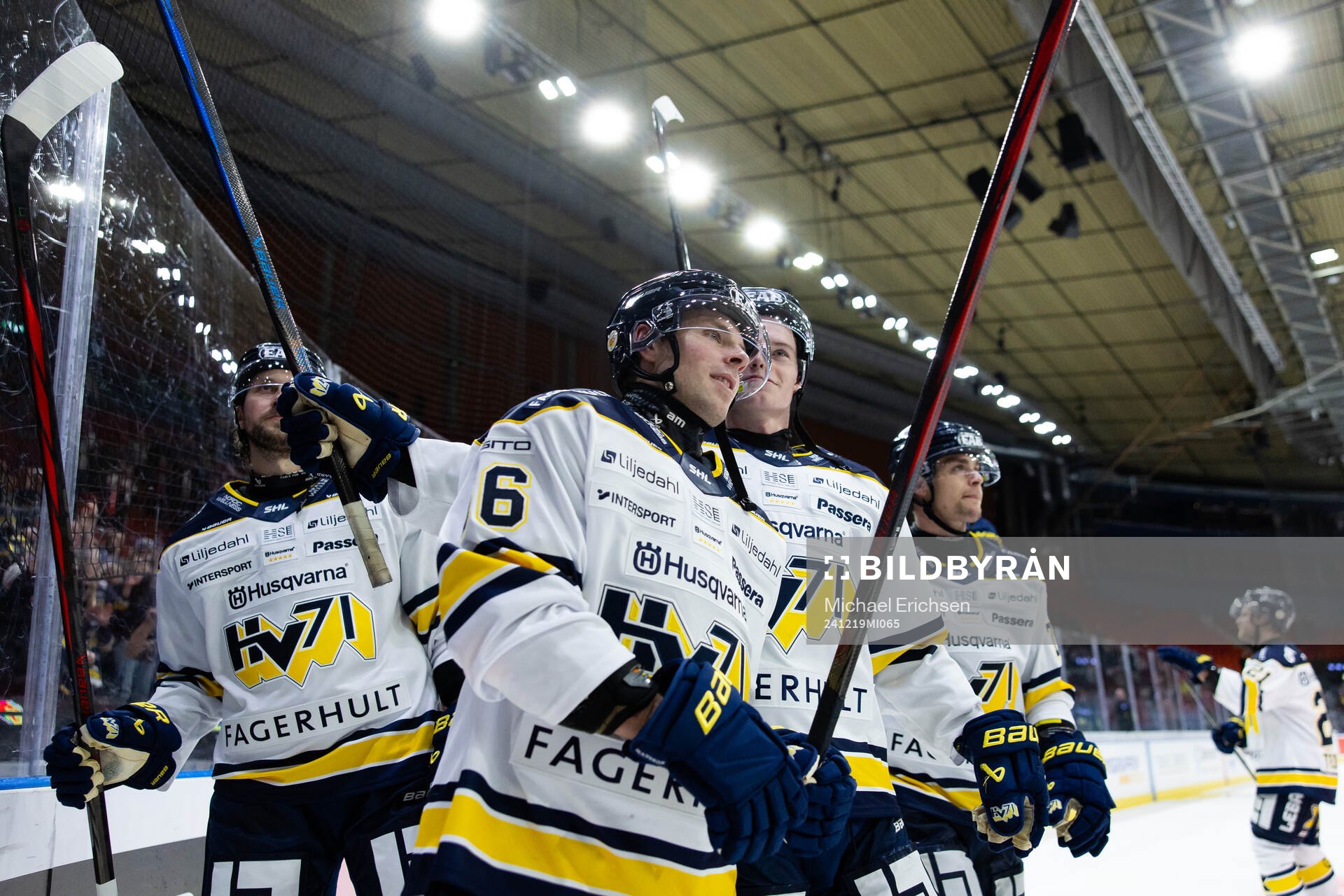 HV71s Emil Forslund  jublar