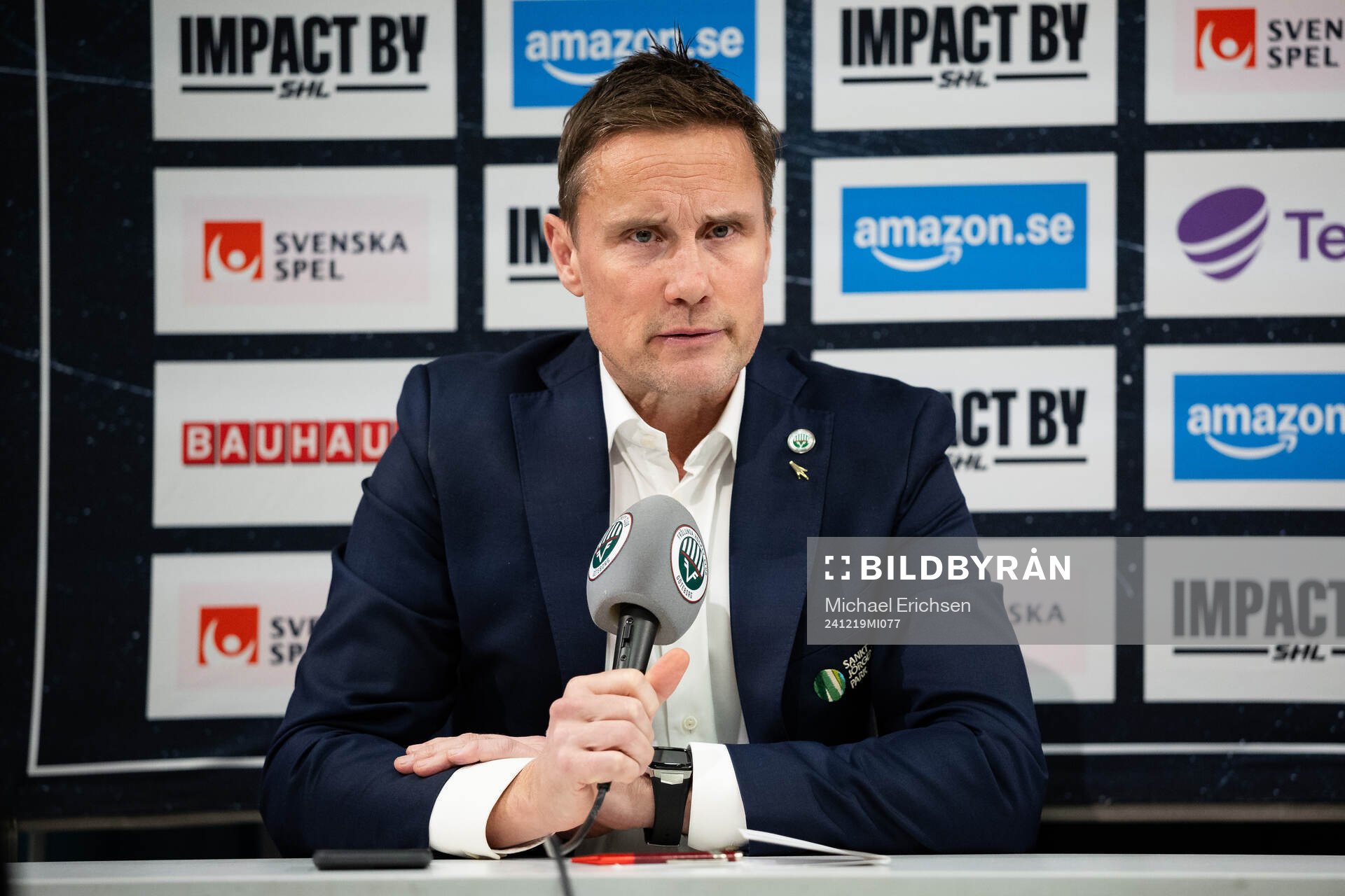 Frölundas tränare Roger Rönnberg på presskonferensen