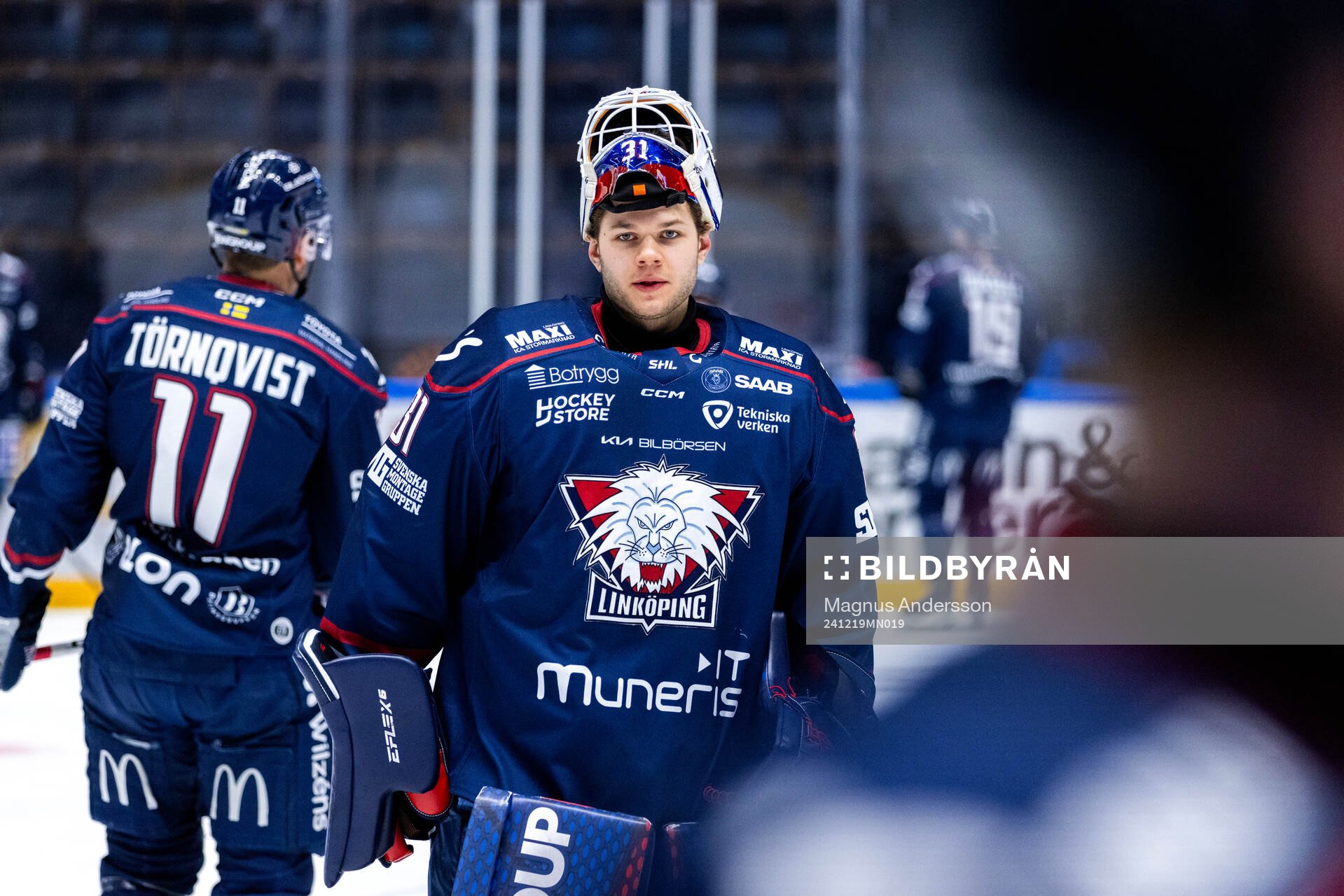 Linköpings målvakt Jesper Myrenberg på uppvärmningen