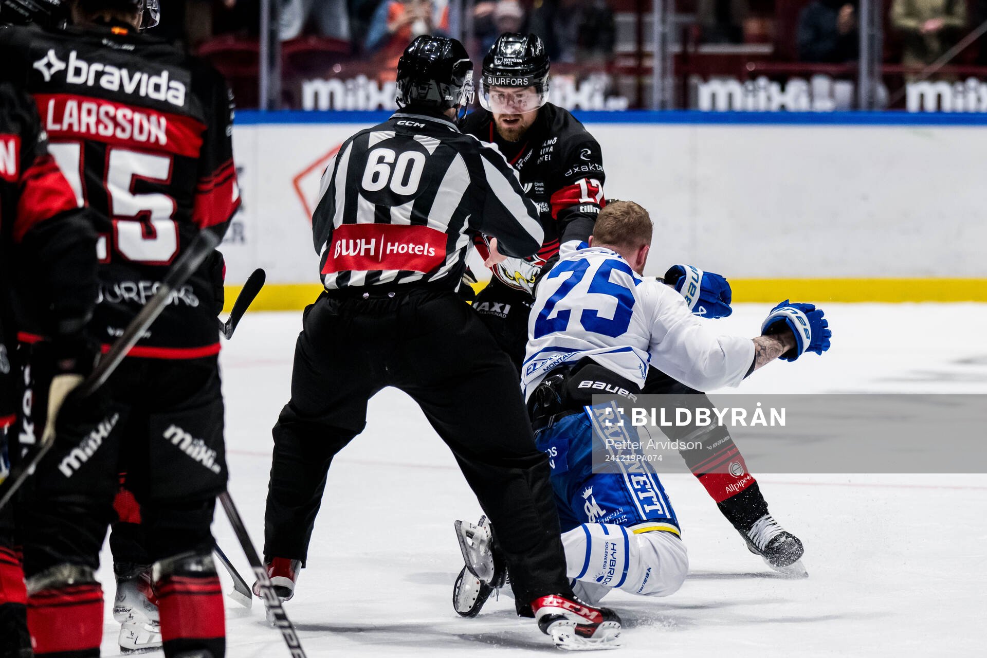 Malmö Redhawks Johan Ivarsson och Leksands Lucas Elvenes