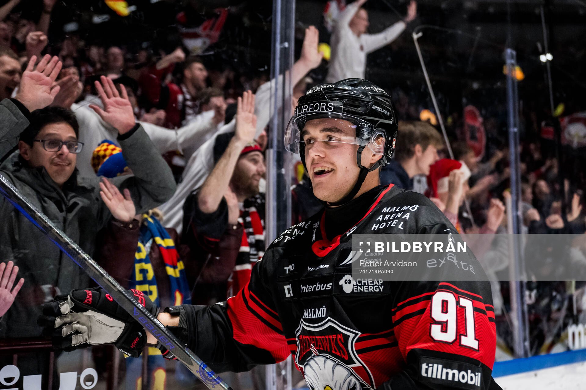 Malmö Redhawks Axel Sundberg jublar