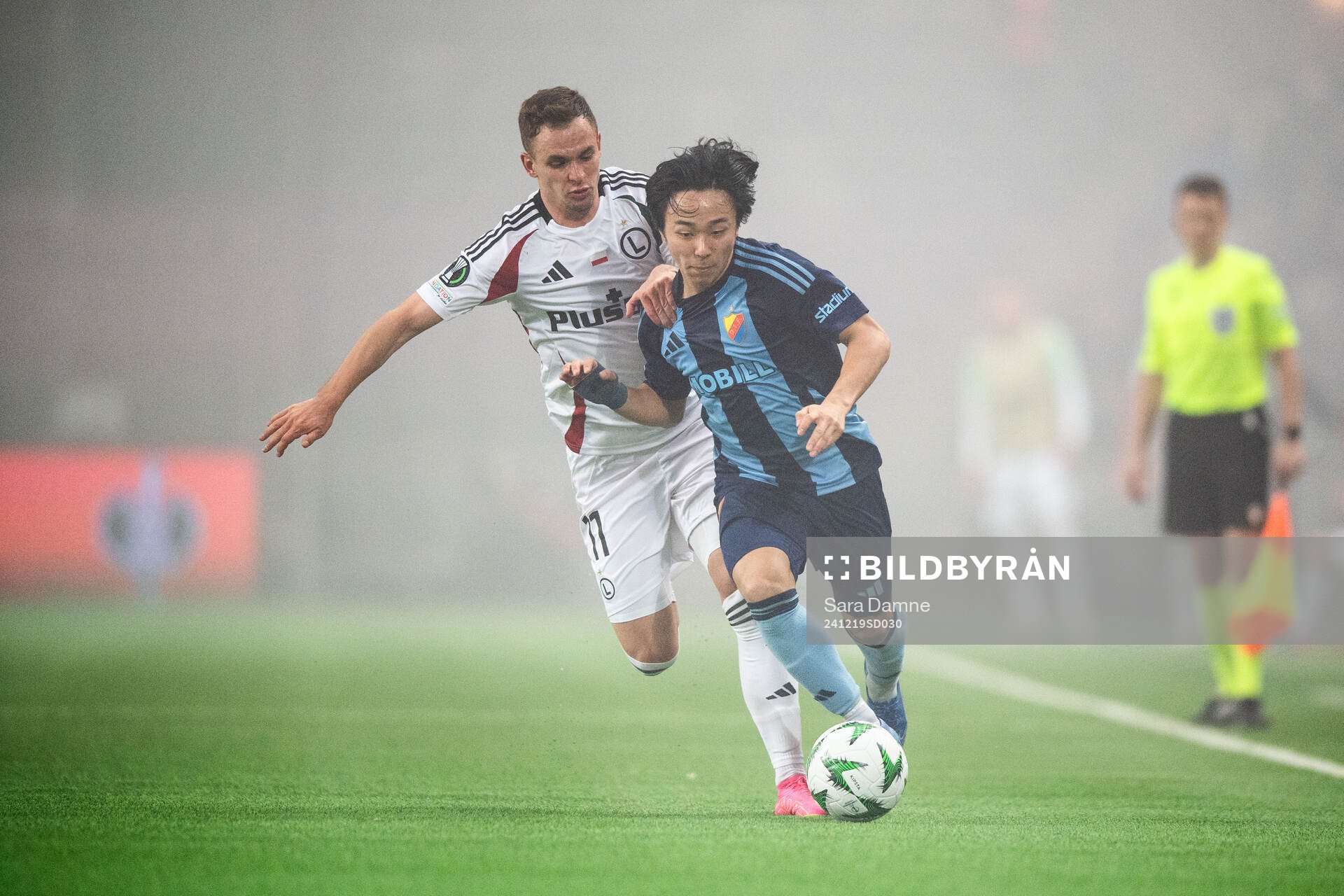 Kacper Chodyna of Legia Warszawa and Keita Kosugi of